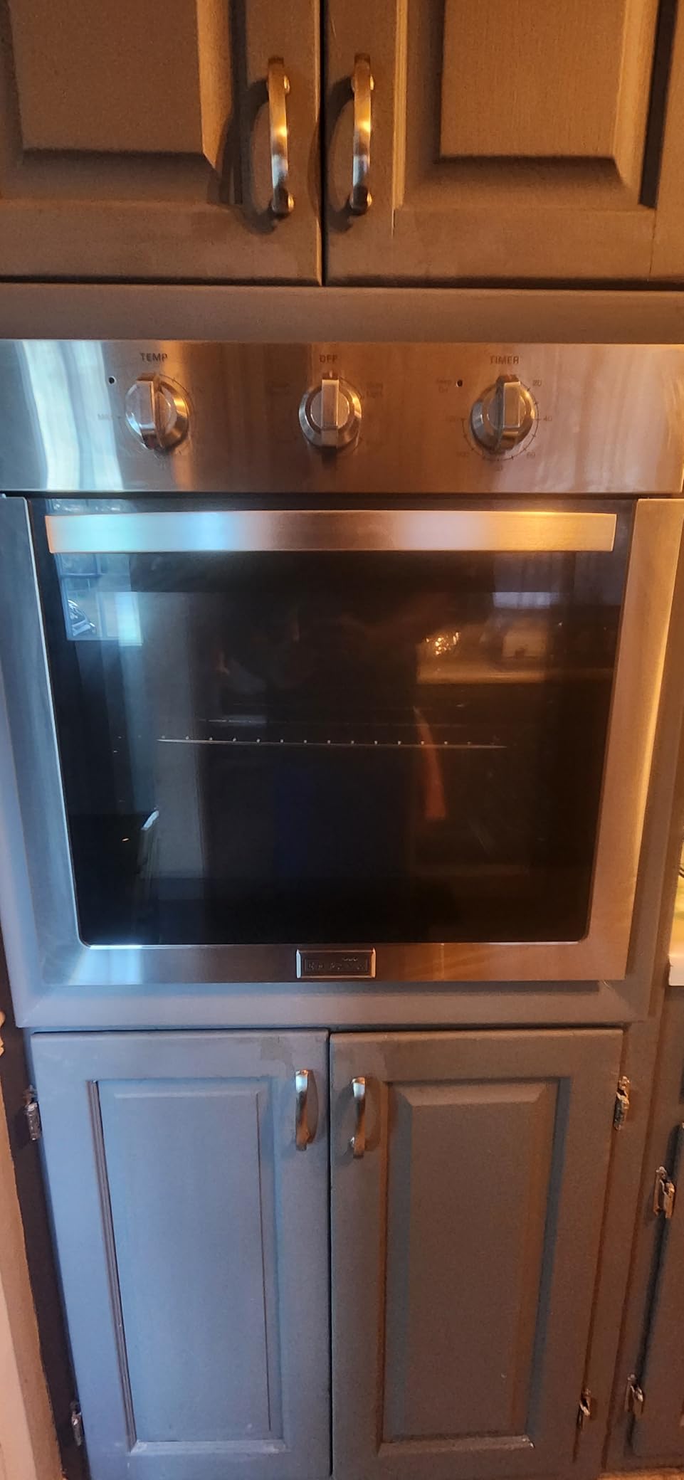 Empava Built-In Electric Single Wall Oven 24 inch, 2.5 Cu. ft. Capacity | 4 Cooking Modes, Knob Control, 2950 Watts, Stainless Steel customer photo 2