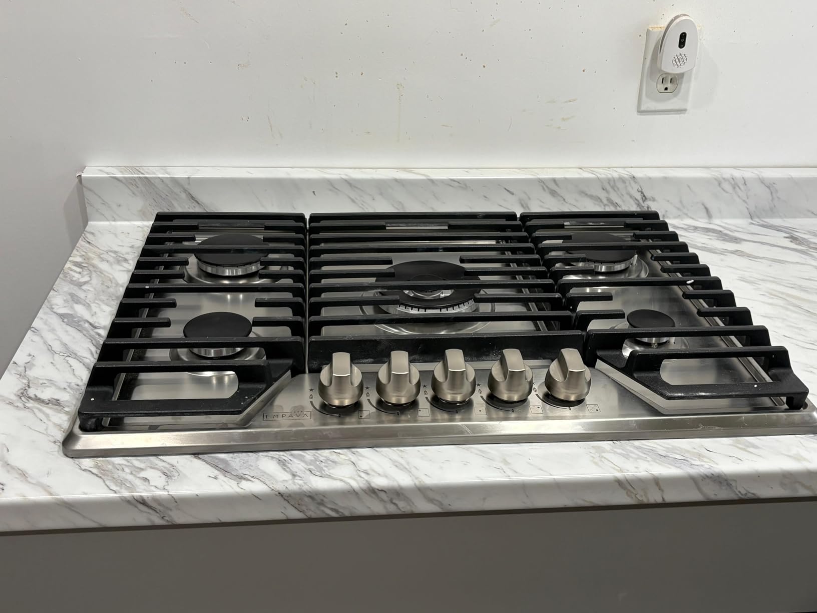 Empava 30 Inch Built-in Gas Cooktop with 5 Sealed SABAF Burners, Stainless Steel Surface, Ion Ignition Technology, LPG/NG Convertible, Dishwasher Safe Grates customer photo 2