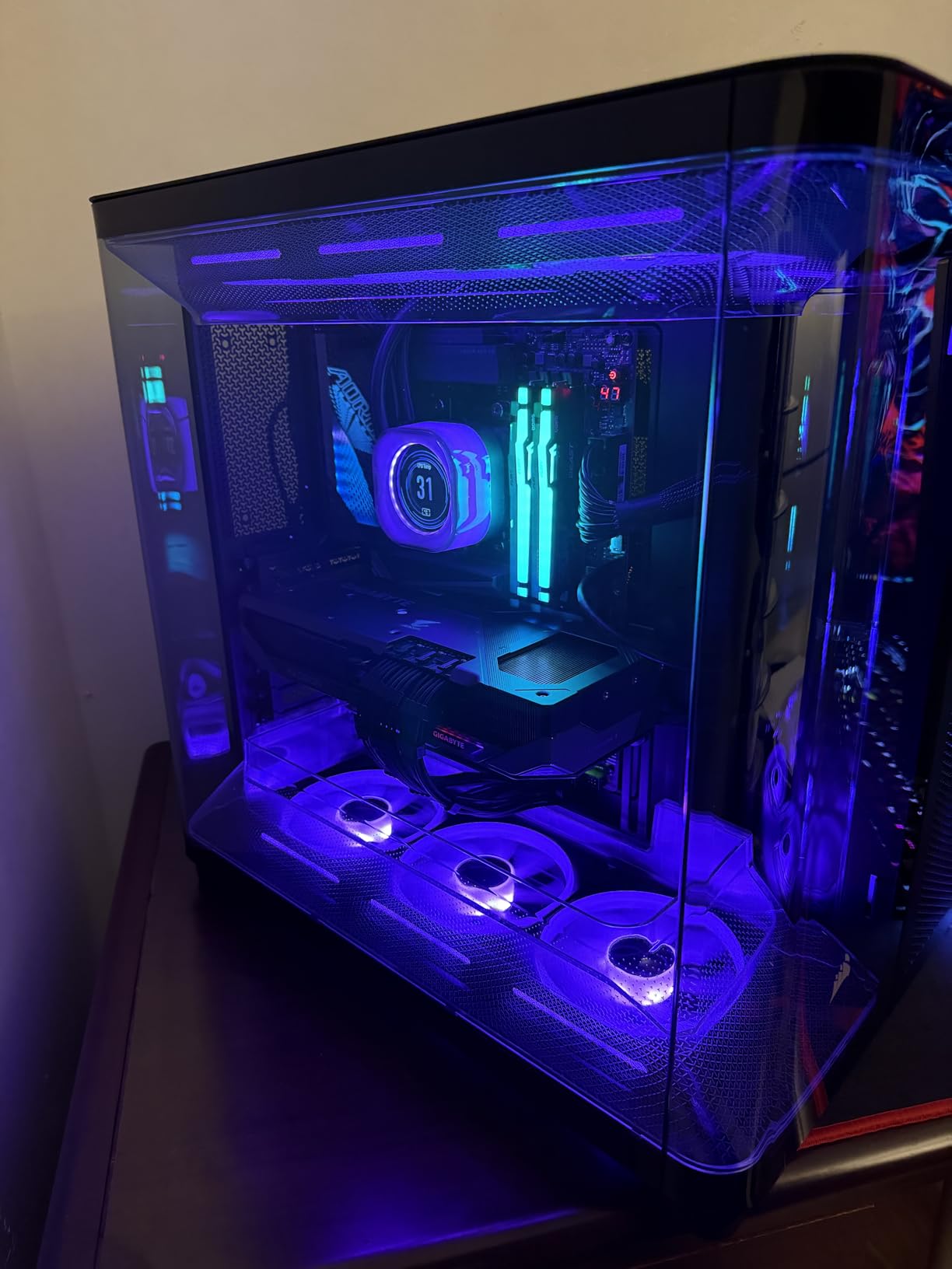 Corsair AIR 5400 LX-R RGB iCUE Link Triple-Chamber Mid-Tower Panoramic PC Case - 3X Pre-Installed Reverse-Rotor LX-R RGB Fans customer photo 1