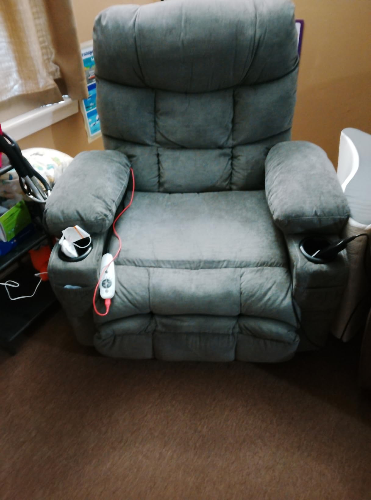 MAHOMICO Power Lift Recliner Chair for Elderly with Vibration Massage and Lumbar Heating,Electric Lift Recliner Single Sofa with Side Pocket,Two Cup Holders and USB Charge Port for Living Room customer photo 1