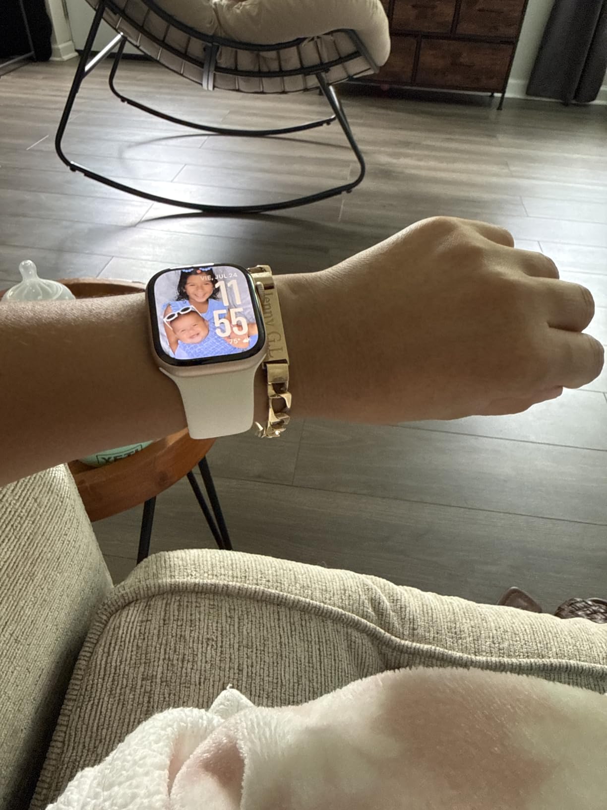 Apple Watch Series 11 [GPS 42mm] Smartwatch with Rose Gold Aluminum Case with Light Blush Sport Band - S/M customer photo 2