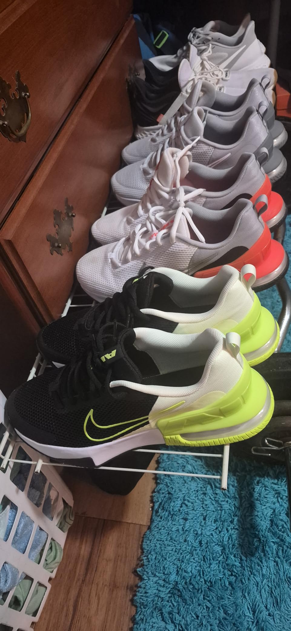 Nike Men's Air Max Alpha Trainer 6 Workout Shoes customer photo 2