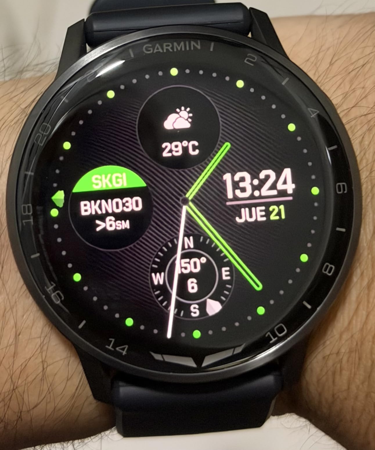 Garmin D2 Air X15, Versatile Aviator Smartwatch with GPS, LED Flashlight, Health and Fitness Features, Aviation Weather, Built-in Microphone/Speaker, Slate with Black Silicone Band customer photo 1