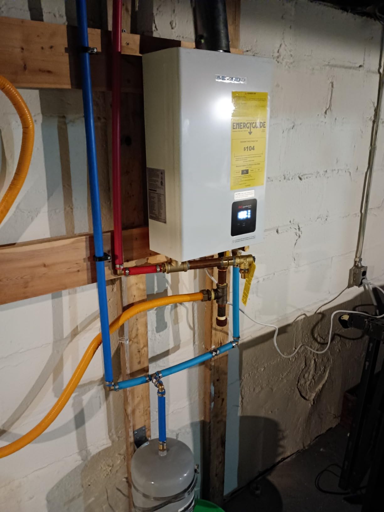 MIZUDO Natural Gas Tankless Water Heater, 199,000 BTU, Indoor customer photo 1