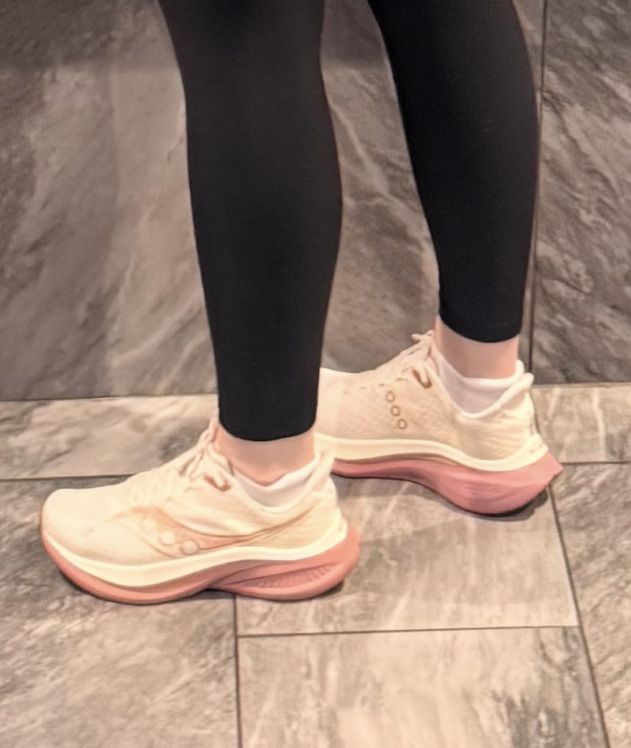 Saucony Womens Endorphin Speed 5 customer photo 1
