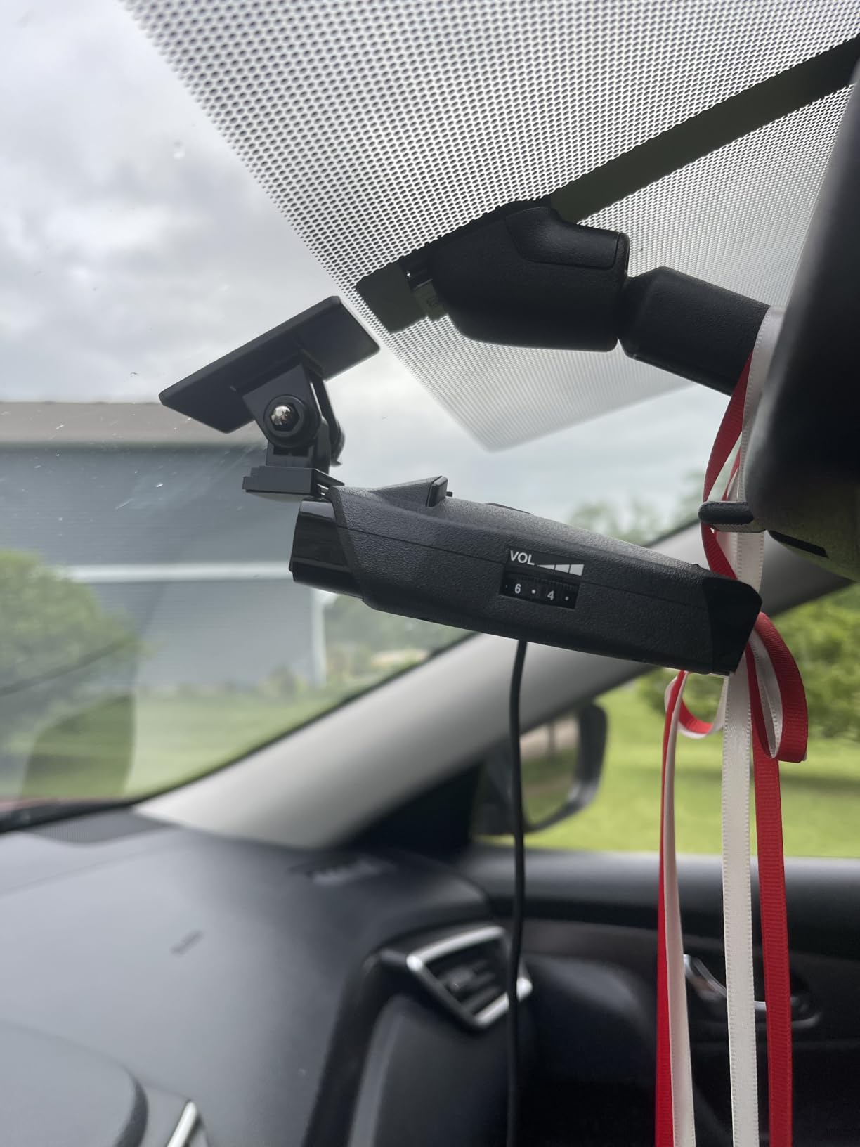 Cobra RAD 490i Laser Radar Detector, New Model with Long Range Detection, Bluetooth, Apple CarPlay and Android Auto Compatible, LaserEye Front and Rear Detection, DSP, Firmware Updatable customer photo 2