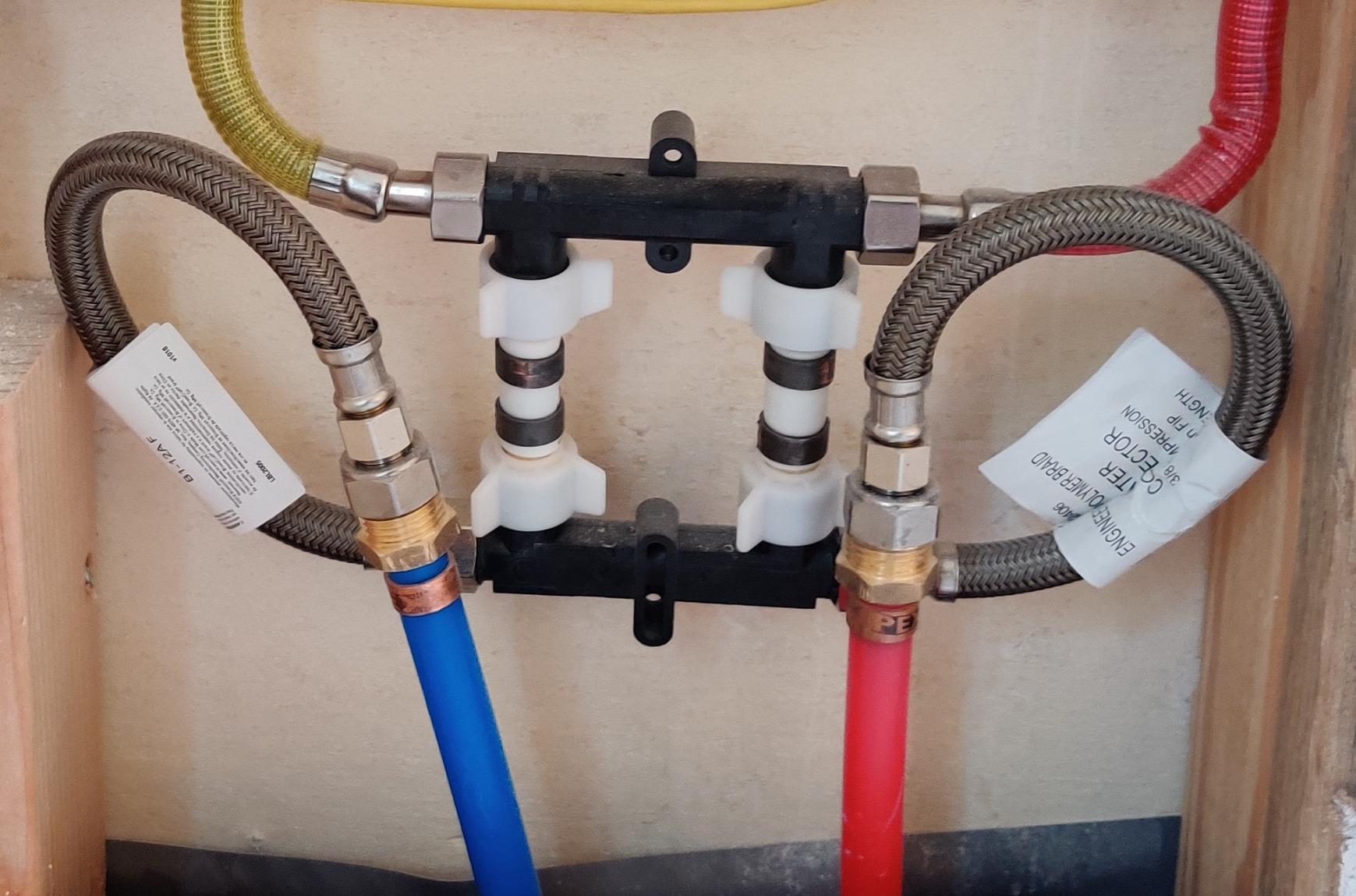 Watts Hot Water Recirculation System with Programmable Timer for Tank Water Heaters, Instant Hot Water, 120V Pump, 10 ft Cord, 2 Adapters, Sensor Valve, Mounting Screws, 2 Supply Lines (0955800) customer photo 2
