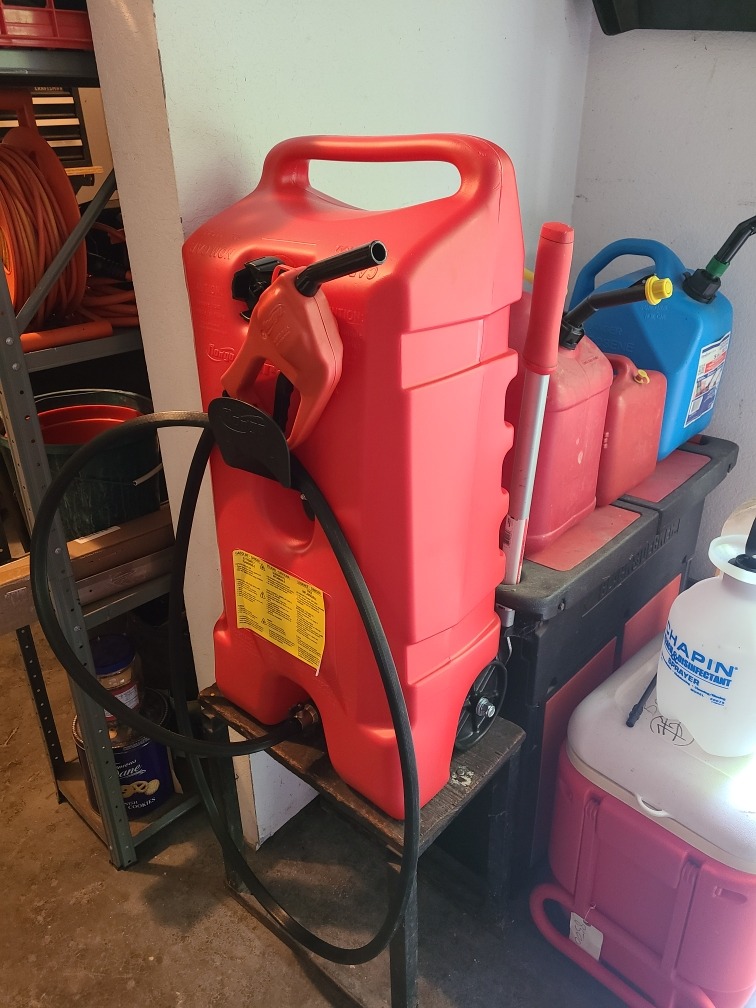 Scepter Duramax Flo 'N Go 14 Gallon Gas Caddy, 53 Liter Fuel Tank, Red | Updated Version, Portable Fuel Transfer Pump with 10-Foot Hose for Lawn Mower, Farm, Marine, Commercial, and Home Use customer photo 2