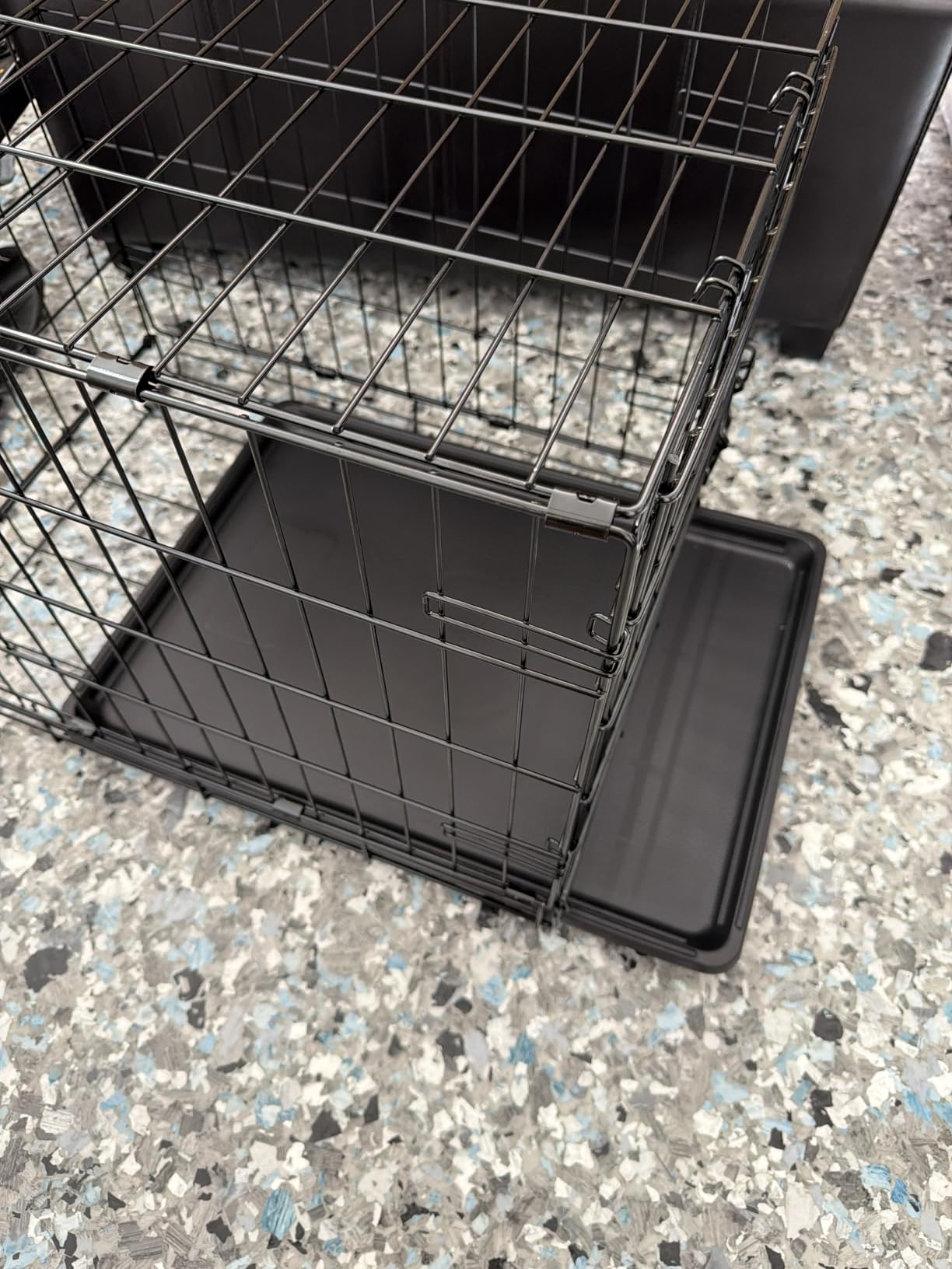 Midwest 24-Inch Single Door iCrate, for Small Breeds, 12-20 lbs customer photo 1
