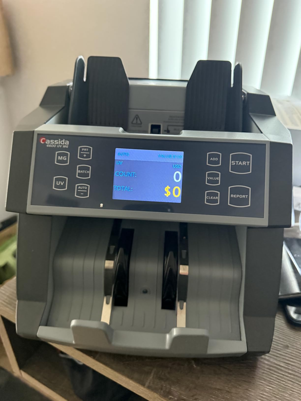 Cassida 6600 UV/MG USA Business Grade Money Counter with UV/MG/IR Counterfeit Detection Top Loading Bill Counting Machine w/ValuCount, Add and Batch Modes Fast Counting Speed 1,400 Notes/Min customer photo 2