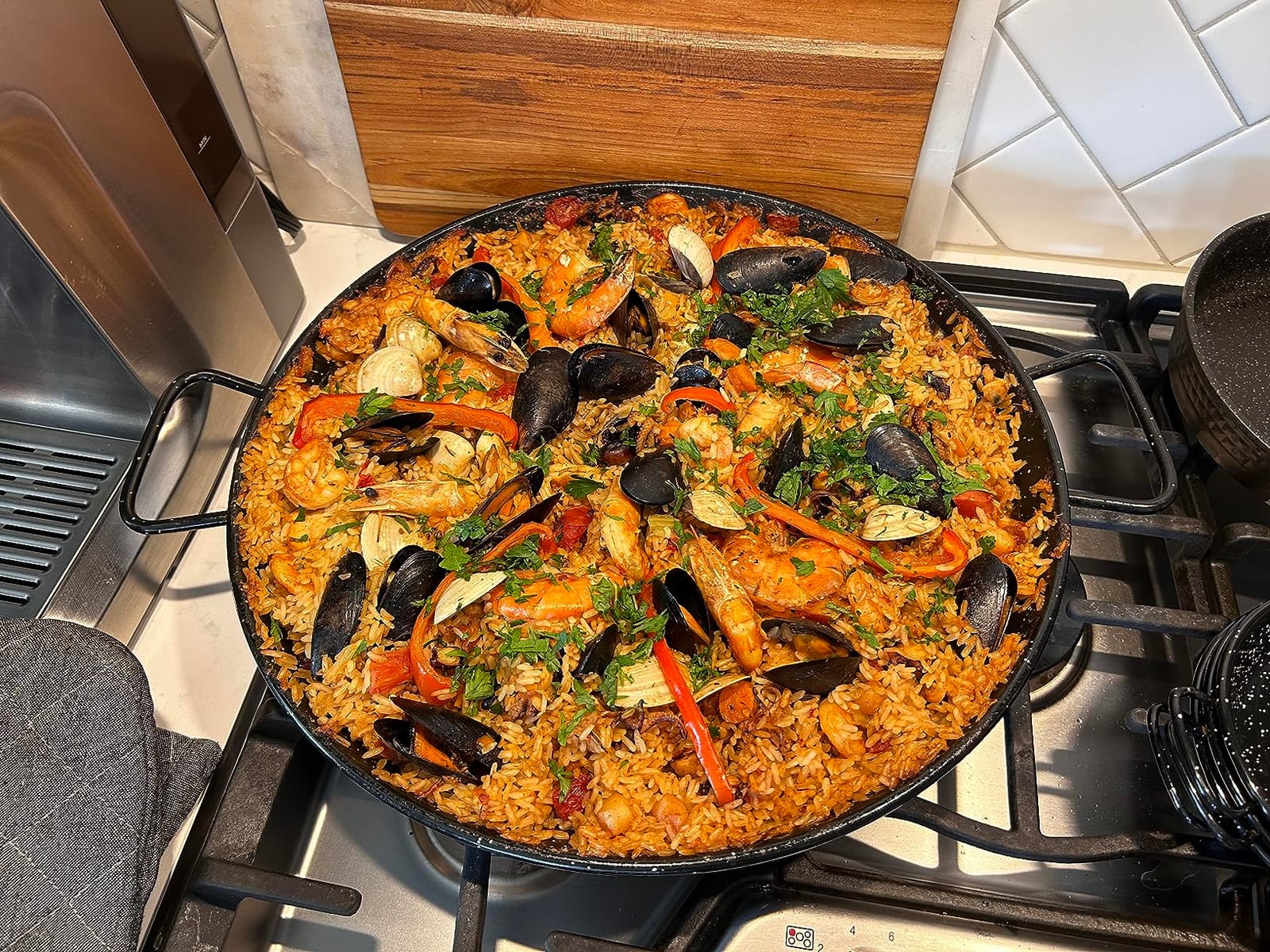 Garcima 12-Inch Enameled Steel Paella Pan, 30cm customer photo 1