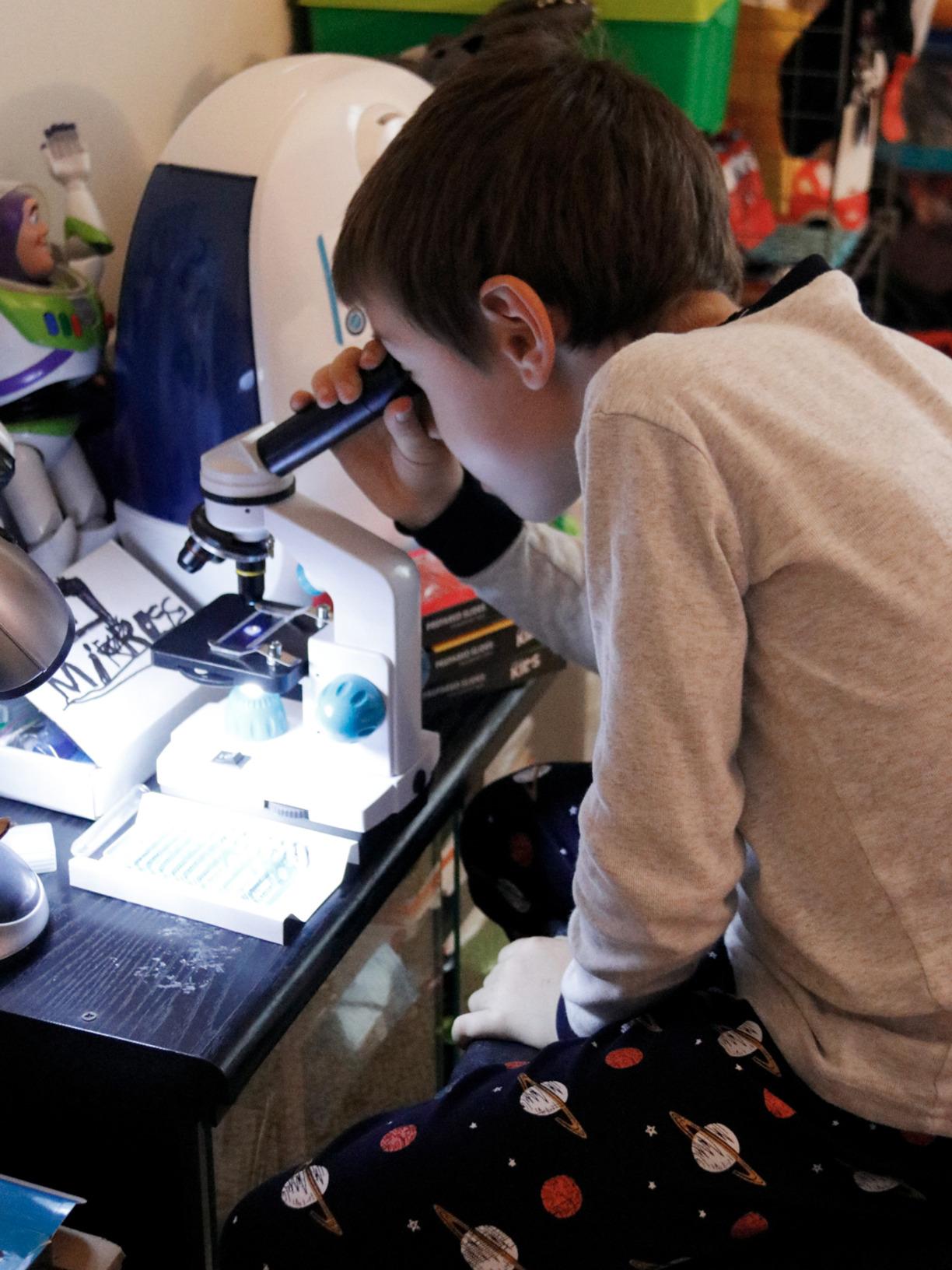 Omano Juniorscope Microscope for Kids - Microscope Kit for Kids 8+ for Science Microscope Experiments - Kids Microscope Kit that Encourage STEM Exploration - Beginner Microscope for Kids 8+ customer photo 1