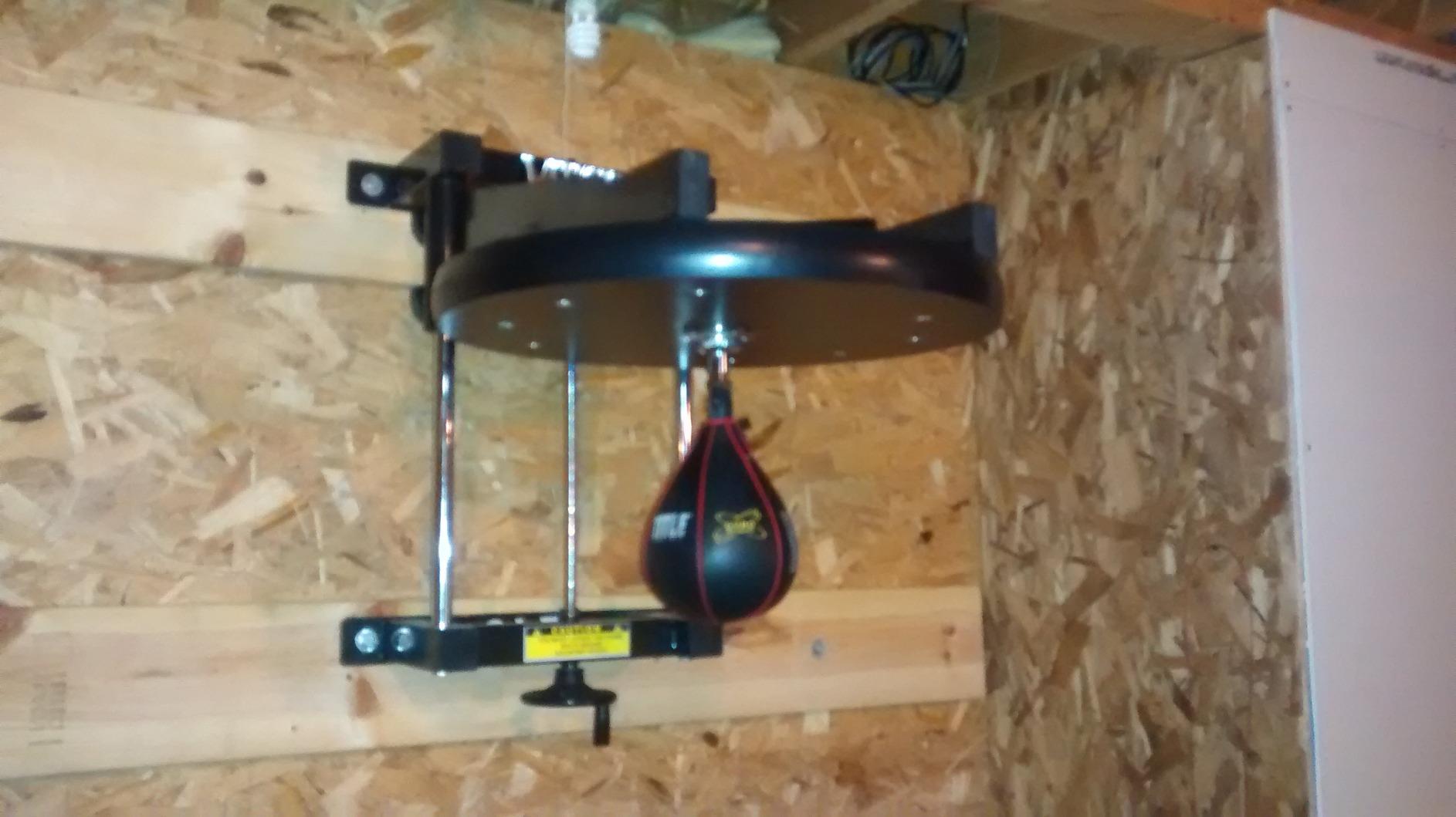 Valor Fitness Boxing Speed Bag Platform with Wheel Crank for Easy Adjustment, Speed Bag Included customer photo 2