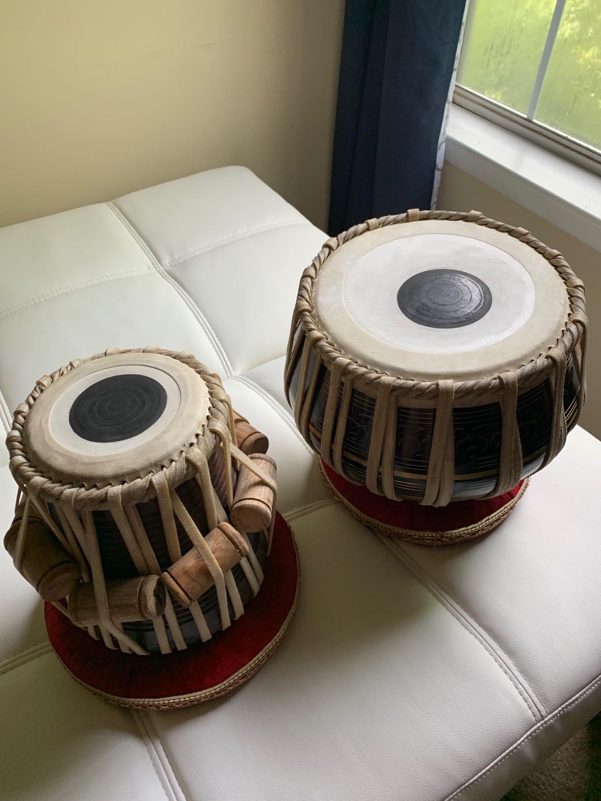 Tabla Set, 3KG Black Brass Bayan, Finest Sheesham Dayan, Bag, Hammer, Cushions (PDI-EA) customer photo 2