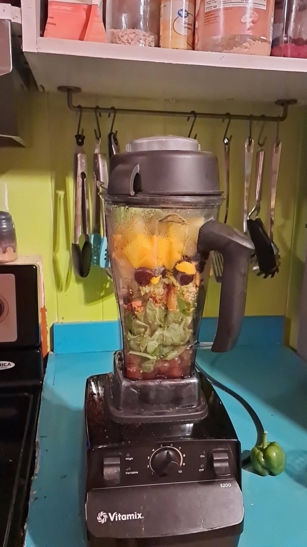 Vitamix 5200 Professional-Grade Blender, 64 oz. Container, Black customer photo 2