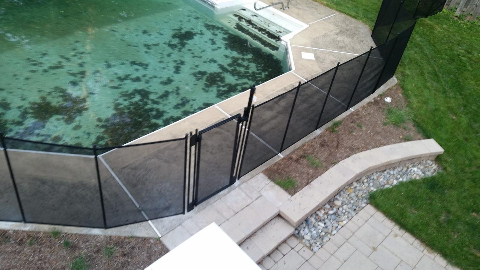 Pool Fence DIY by Life Saver Fencing Section Kit, 4 x 12-Feet, Black customer photo 1