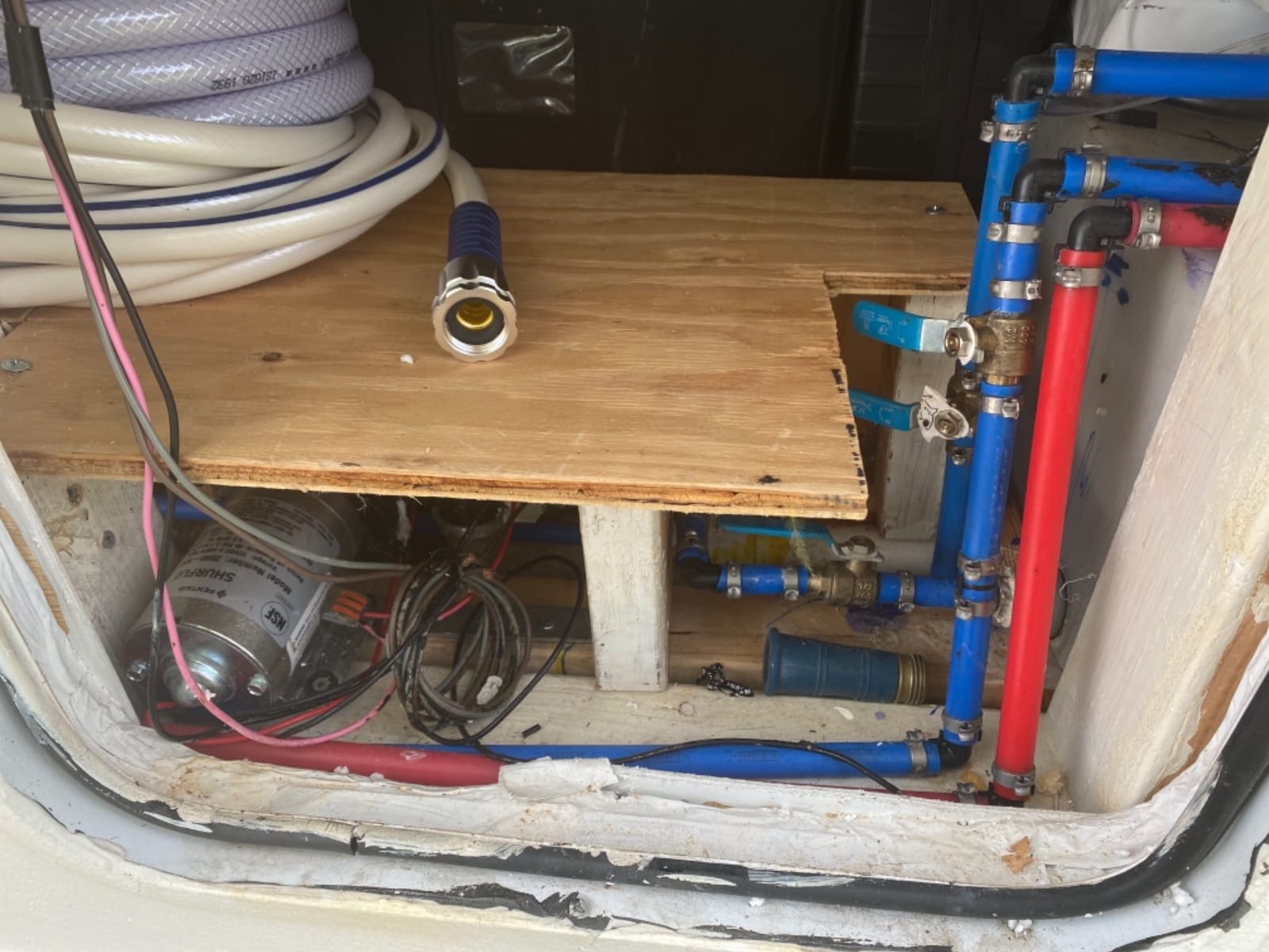 Precitrade Shurflo 2088-554-144 Fresh Water Pump, 12 Volts, 3.5 Gallons Per Minute, 45 Psi customer photo 2
