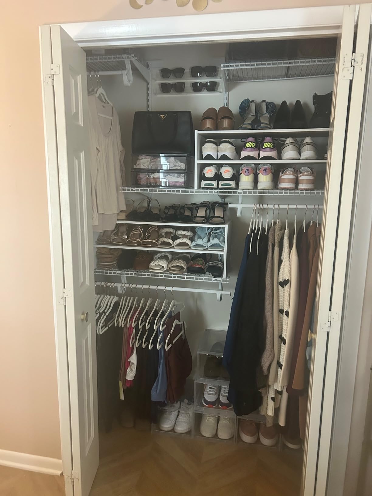 ClosetMaid ShelfTrack Wire Closet Organizer System, Adjustable from 4 to 6 Ft., With Shelves, Clothes Rods, Hardware, Durable Steel, White customer photo 1