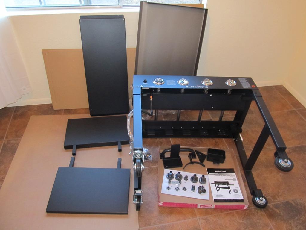 Blackstone 36 Inch 4 Burner 60,000 BTU Portable Steel Griddle Cooking Station with Foldable Legs, Grease Pan, and Storage Rack, Black customer photo 1