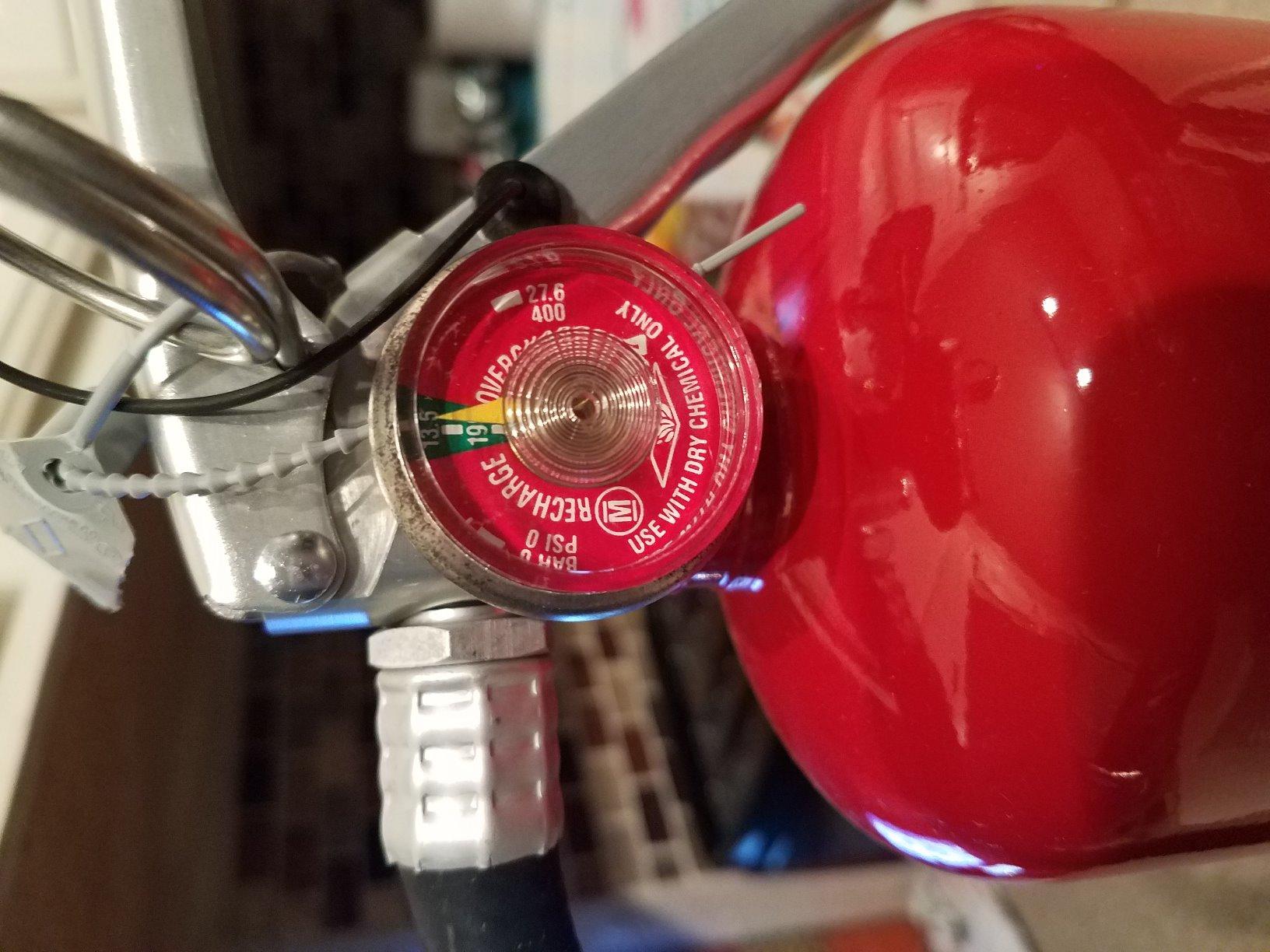 Amerex B402, 5 lb. ABC Dry Chemical Fire Extinguisher, with Wall Bracket - UL-rated 3-A:40-B:C Rechargeable ABC Dry Chemical Fire Extinguisher customer photo 1