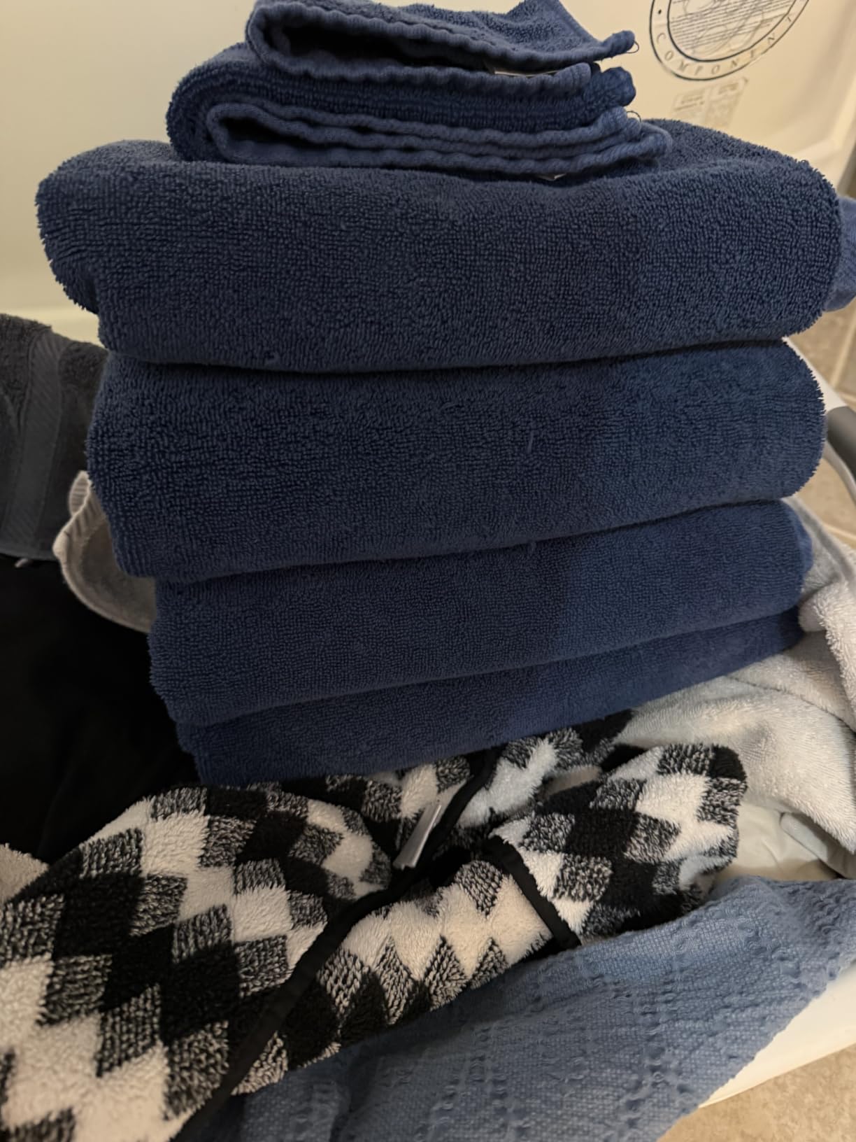 Utopia Towels 8 Piece Luxury Towel Set - Majestic Plush, Super Absorbent & Quicker-to-Dry, Thick 100% Ring Spun Cotton Towels for Bathroom, Spa & Hotel - 2 Bath, 2 Hand, 4 Washcloths, Grey customer photo 1