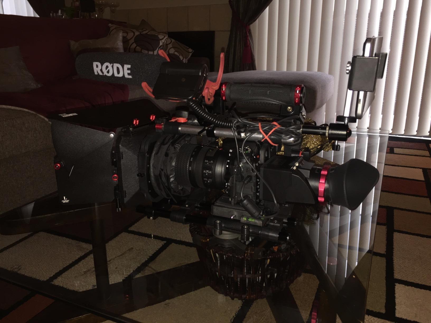 Filmcity FC-02 Shoulder Rig Kit with Matte Box & Cage for DSLR Cameras customer photo 2