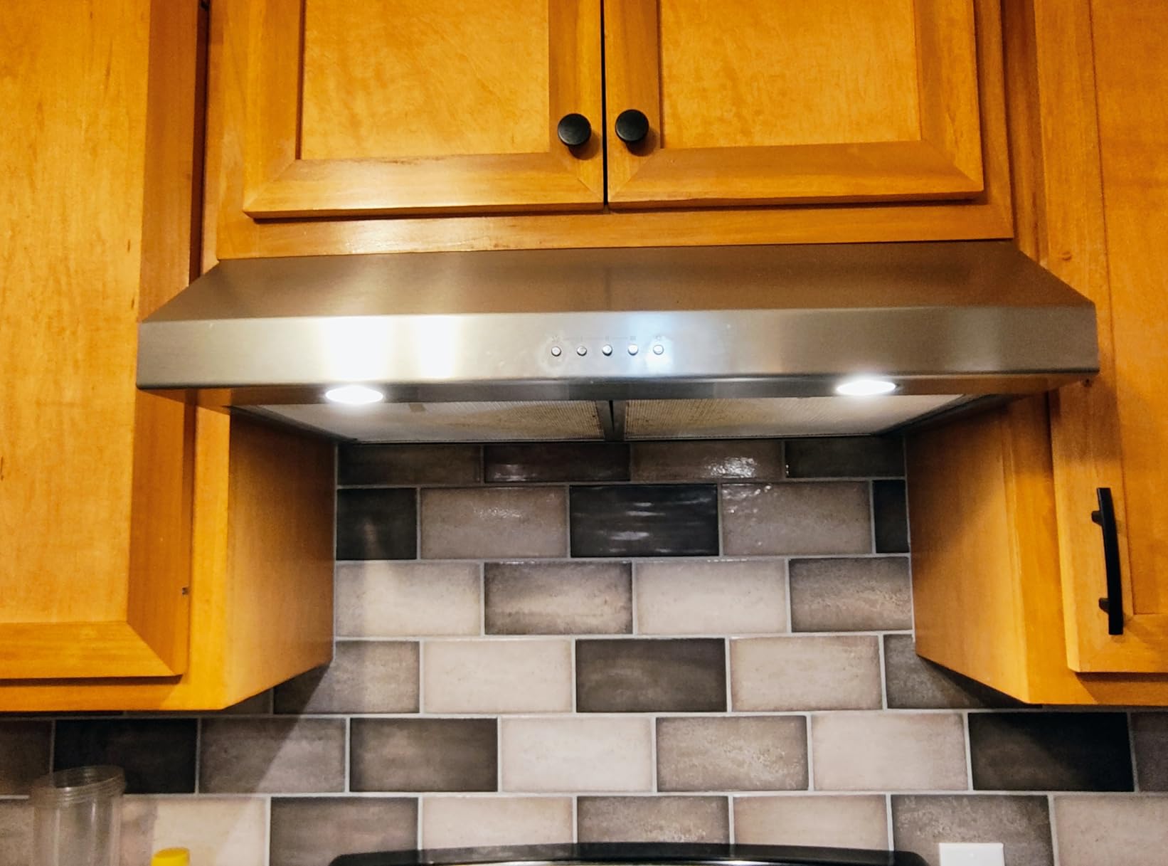 Broan-NuTone BCSQ130SS Three-Speed Glacier Under-Cabinet Range Hood with LED Lights ADA Capable, 1.5 Sones, 375 Max Blower CFM, 30-Inch, Stainless Steel customer photo 1