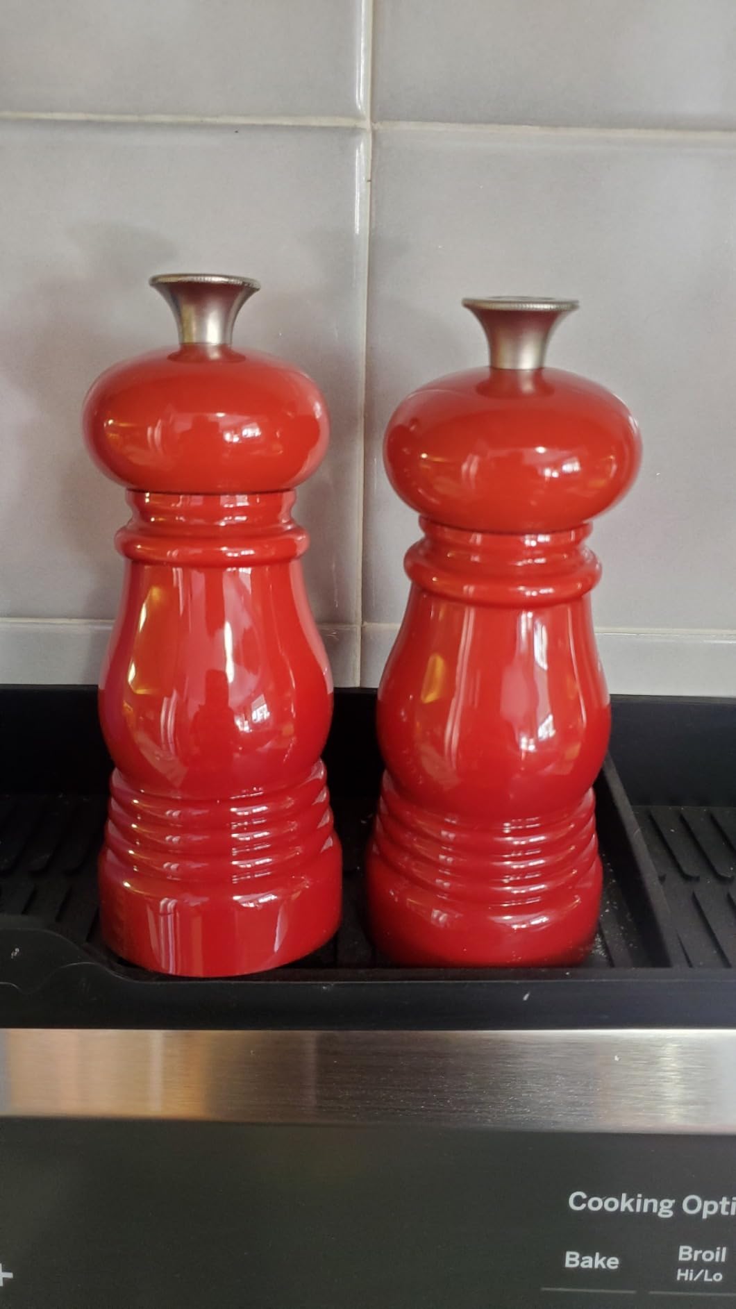 Le Creuset Salt and Pepper Mill Set, 8