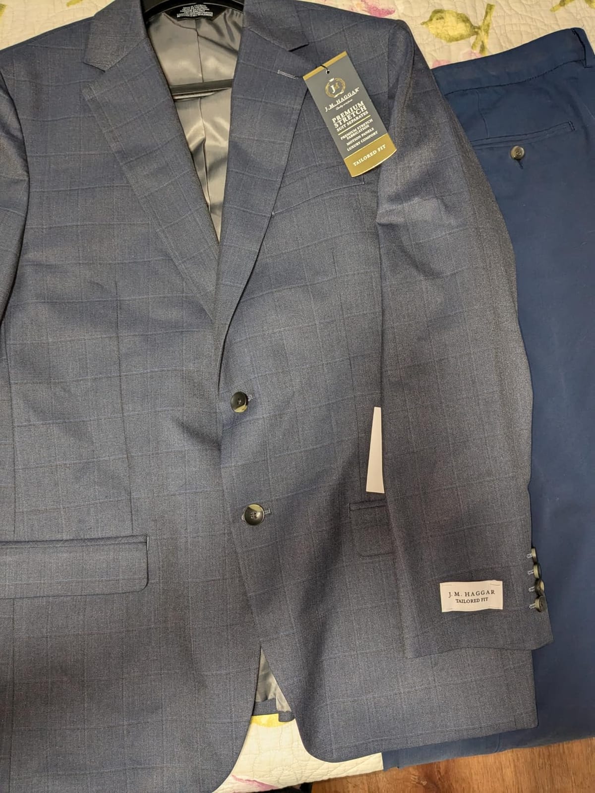 Haggar Men's Travel Stretch Tailored Fit 2-Button Side Vent Solid Blazer customer photo 1