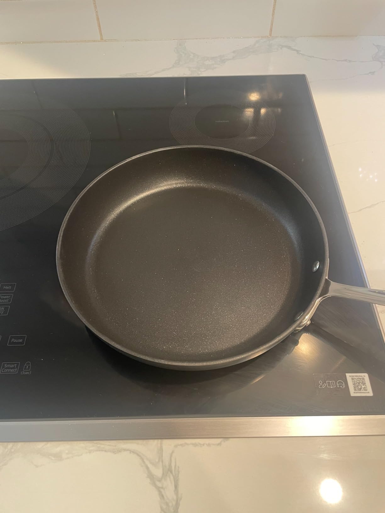 All-Clad HA1 Hard Anodized Nonstick Cookware Set 10 Piece Induction Oven Broiler Safe 500F, Lid Safe 350F Pots and Pans Black customer photo 1