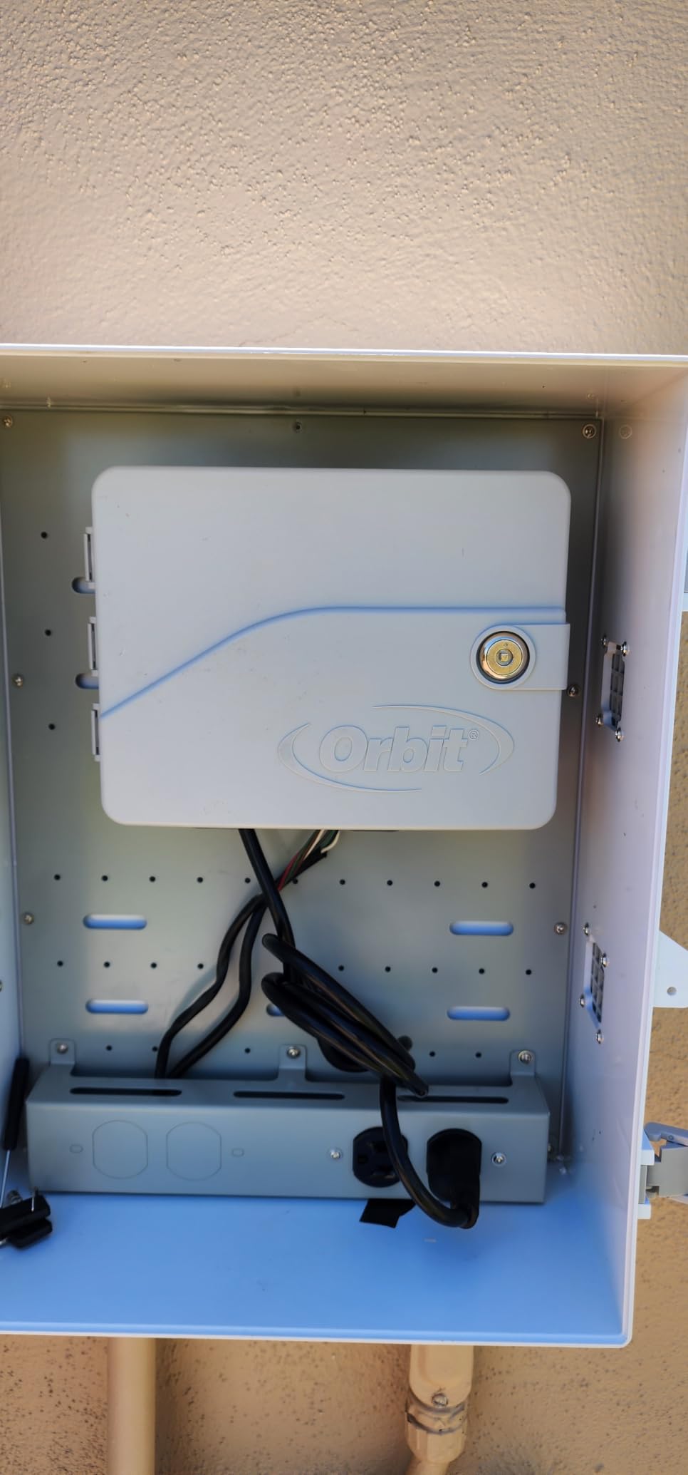 Orbit B-hyve Smart Sprinkler Controller, 6-Zone - 57946 customer photo 1