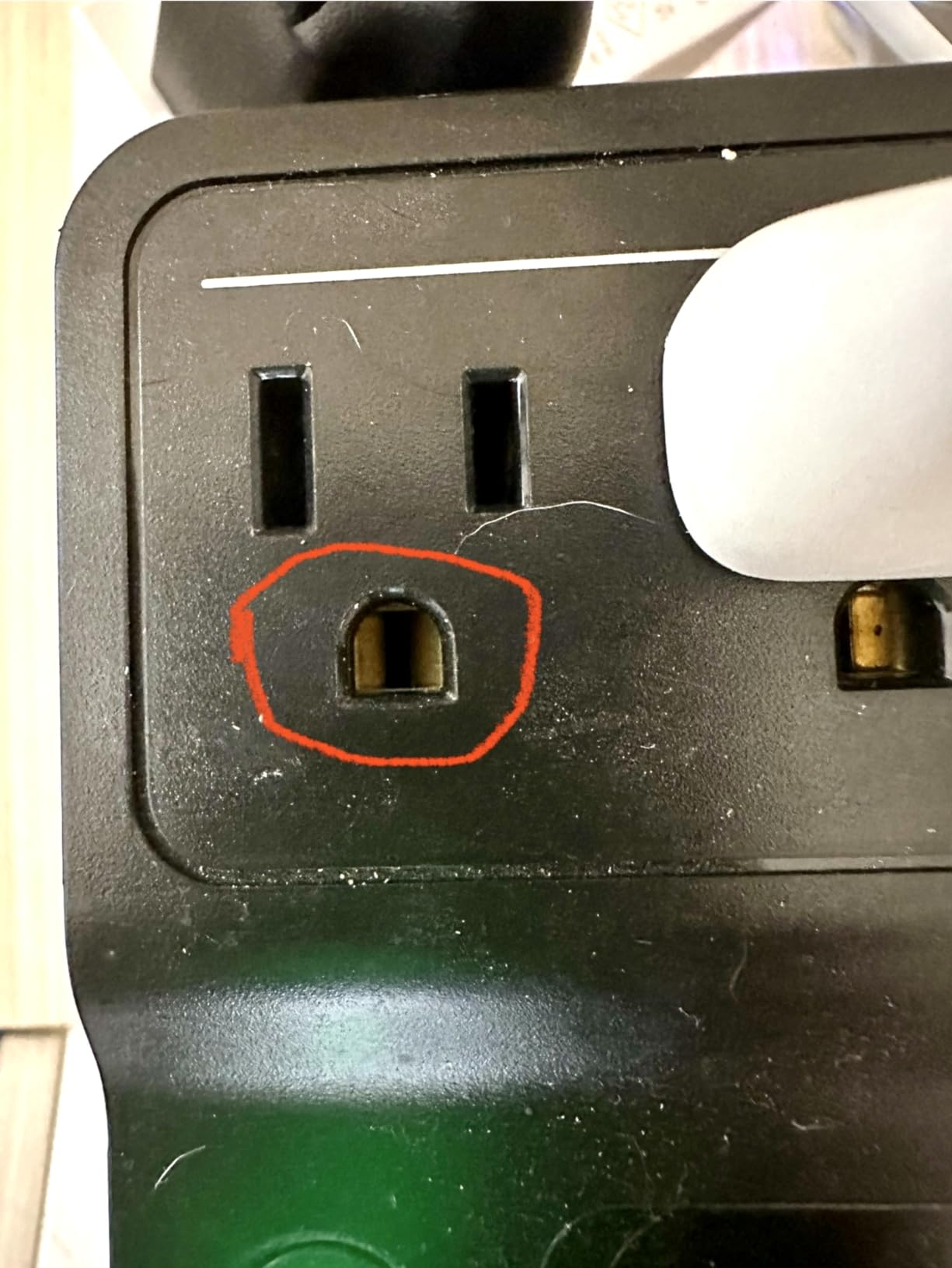 APC BE600M1 UPS Battery Backup & Surge Protector for Computer, Router, NAS customer photo 1