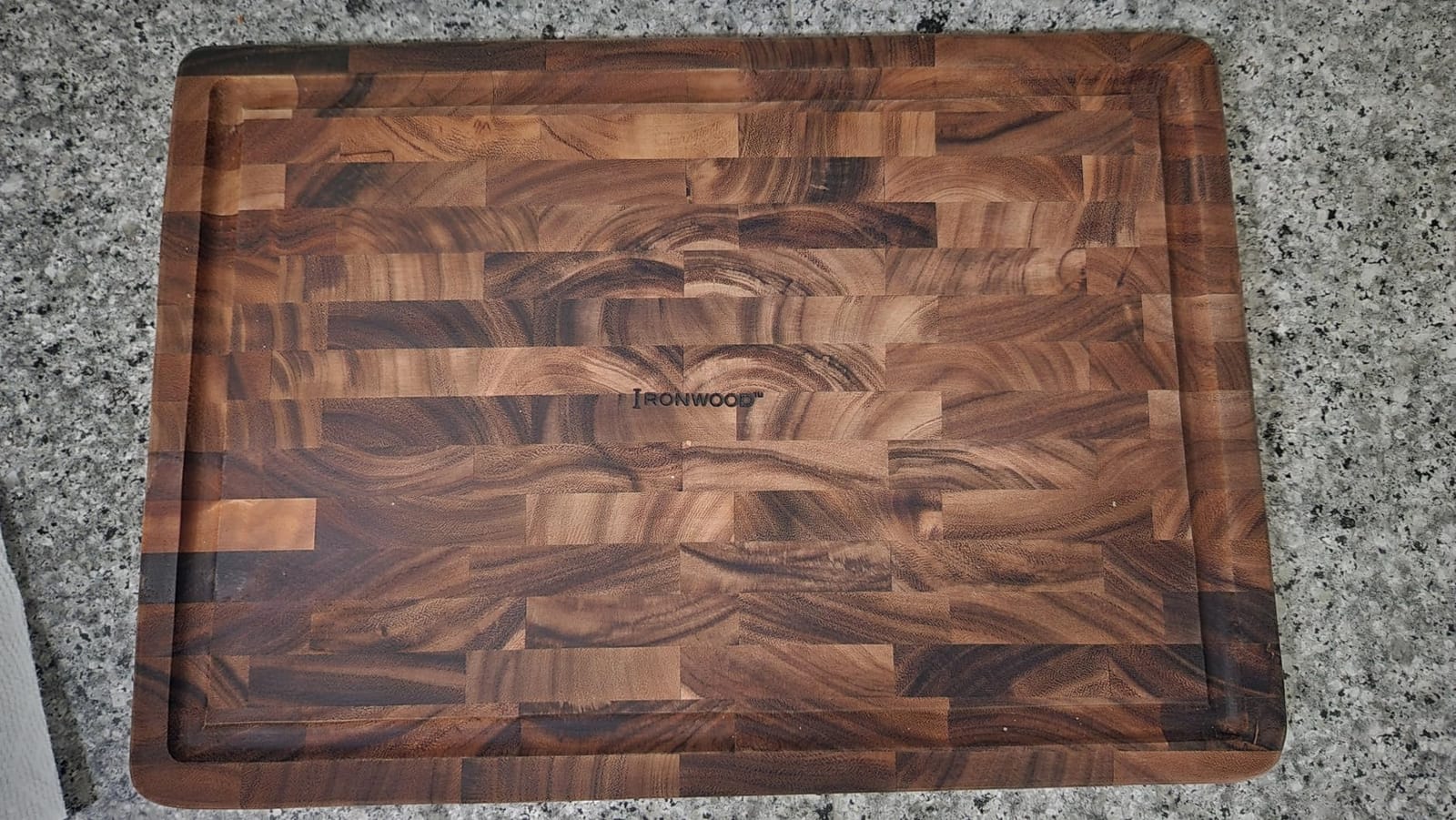 Ironwood Gourmet Charleston End Grain Board with Channel, Acacia Wood Brown 20 x 14 Inches | Knife Friendly End Grain | Beautiful Acacia Wood | Large Board for Cutting, Carving & Serving | Mess Free Juice Channel customer photo 1