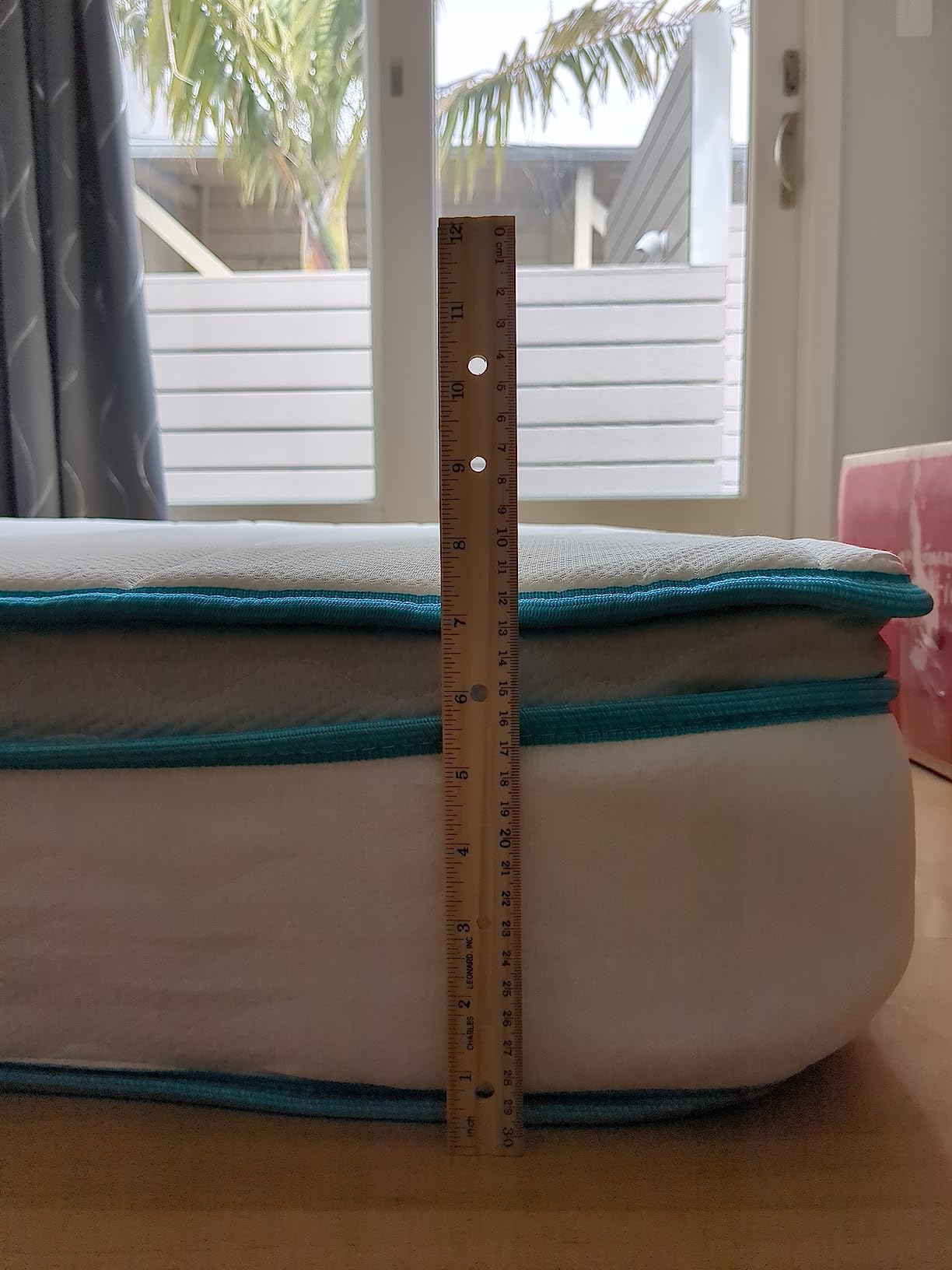 Linenspa 8 Inch Hybrid Mattress - Twin - Bed in a Box customer photo 2