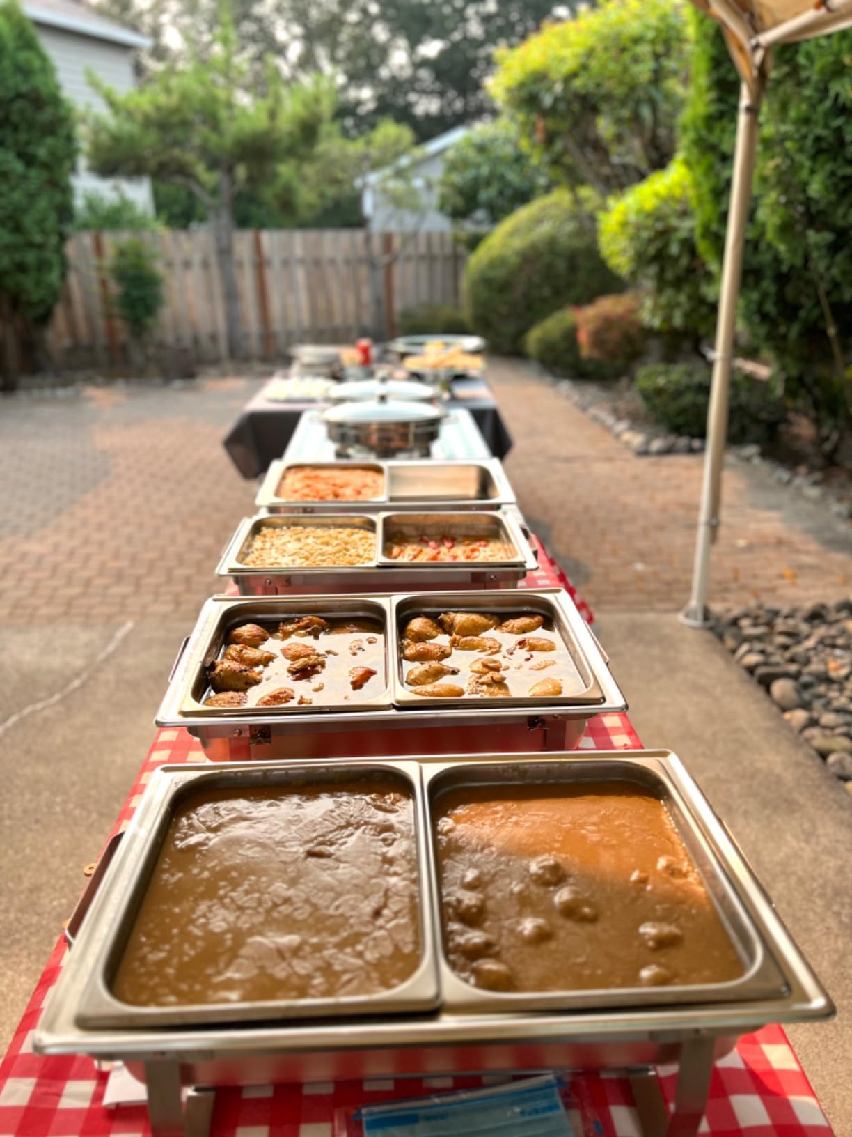 Cambro GoBox Insulated Lightweight Thermal Hot Box and Food Pan Carrier (EPP400 - Holds Four 4 Inch Pans) - Hotbox and Food Warmer for Catering & Transport - Front Load (Gray) customer photo 2