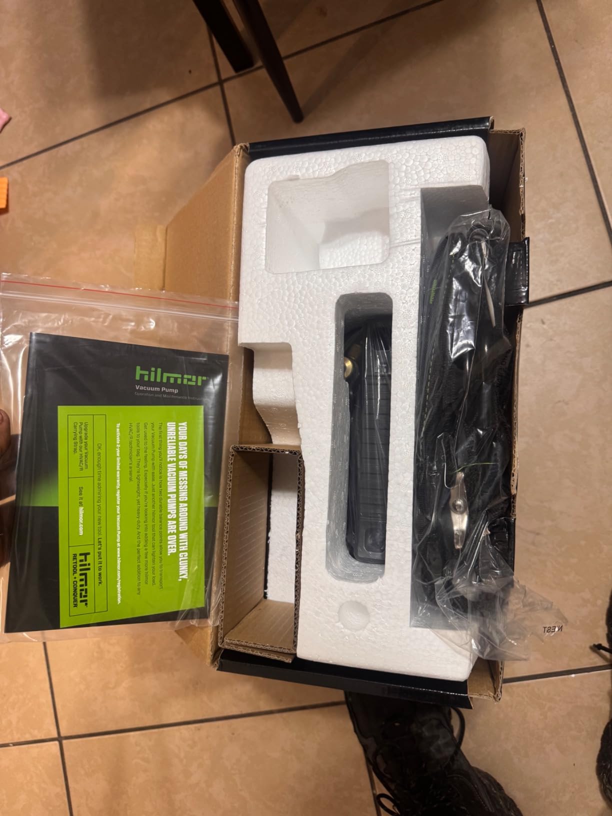 Hilmor 1948121 HVAC 5 CFM Vacuum Pump for HVAC Tools and Equipment, 120 Volts, 1/2 Horsepower, 11 oz. Oil Capacity, 7.5 amps, 3440 RPM customer photo 1