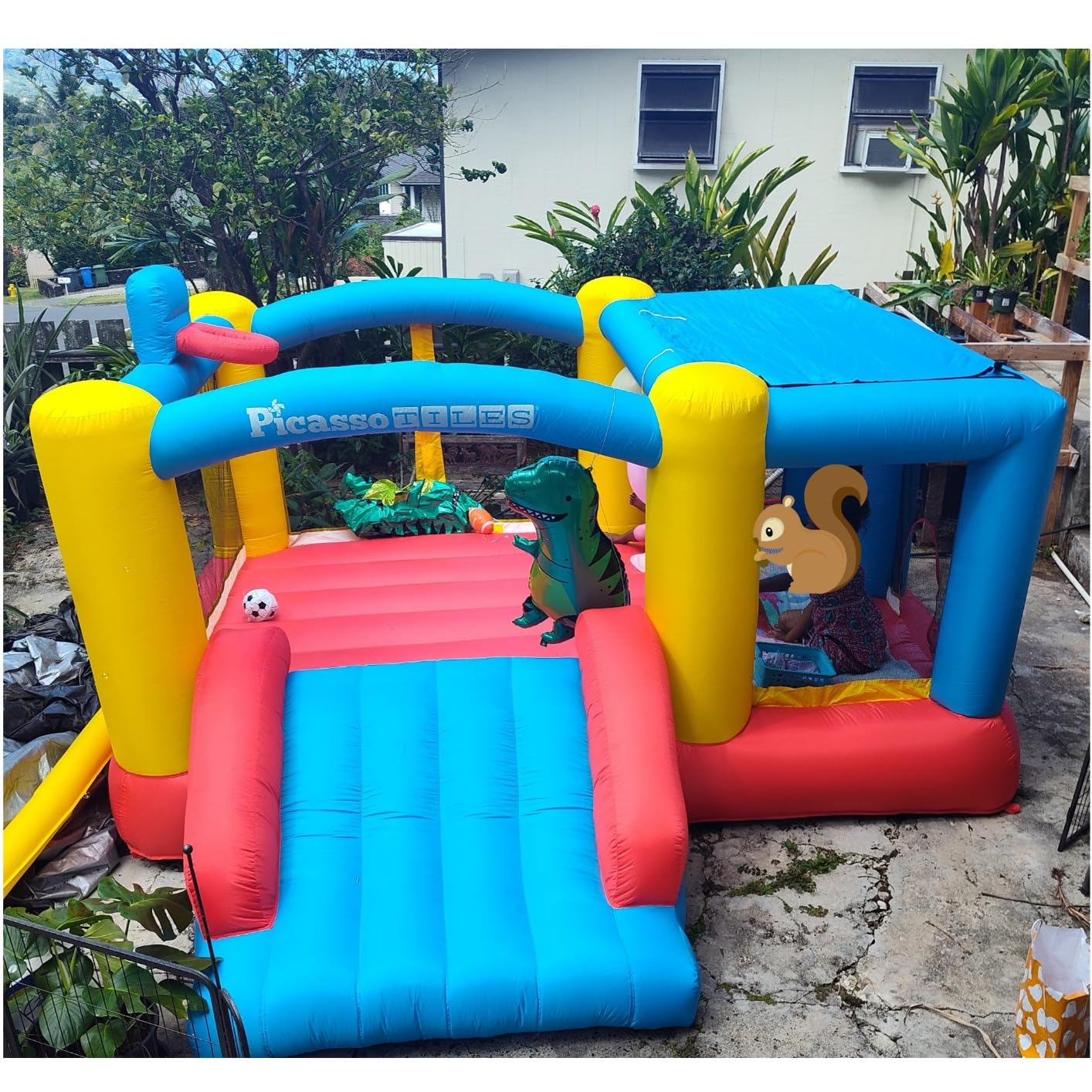[Upgrade Version] PicassoTiles KC102 12x10 Foot Inflatable Bouncer Jumping Bouncing House, Jump Slide, Dunk Playhouse w/Basketball Rim, 4 Sports Balls, Full-Size Entry, 580W ETL Certified Blower customer photo 1
