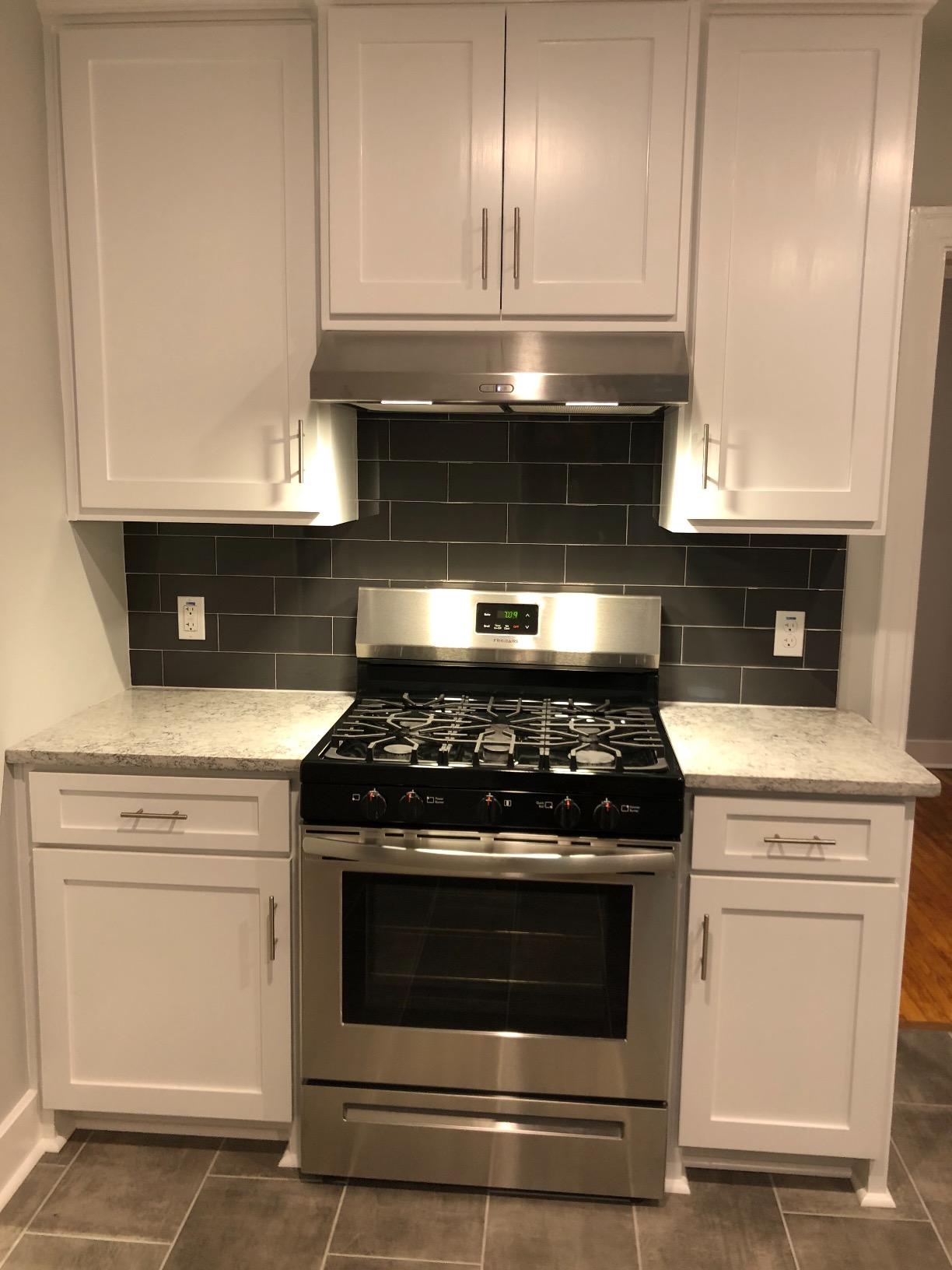 Broan-NuTone BCDF130SS 30-Inch Convertible Under-Cabinet Range Hood with Easy Install System, 375 Max Blower CFM, Stainless Steel customer photo 1