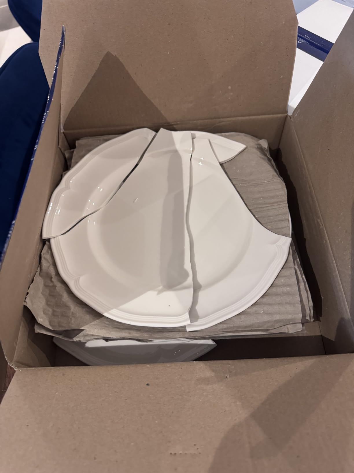 Villeroy & Boch Manoir Collection 18-Piece Dinnerware Set, Plates & Bowls, Premium Porcelain, Made in Germany, Dishwasher & Microwave Safe, Rich, Creamy White customer photo 1