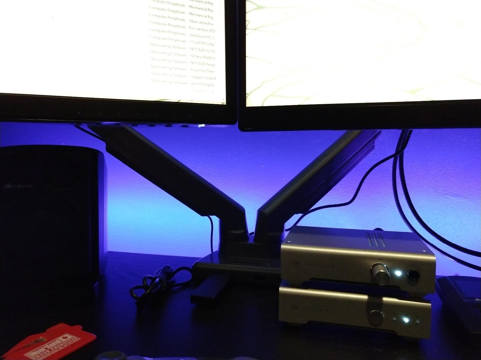 Mount-It! Dual Monitor Desk Mount with USB 3.0 Ports, Full Motion Dual Monitor Stand for 2 Screens up to 32 Inches, VESA 75x75 & 100x100, Clamp or Grommet Installation customer photo 2