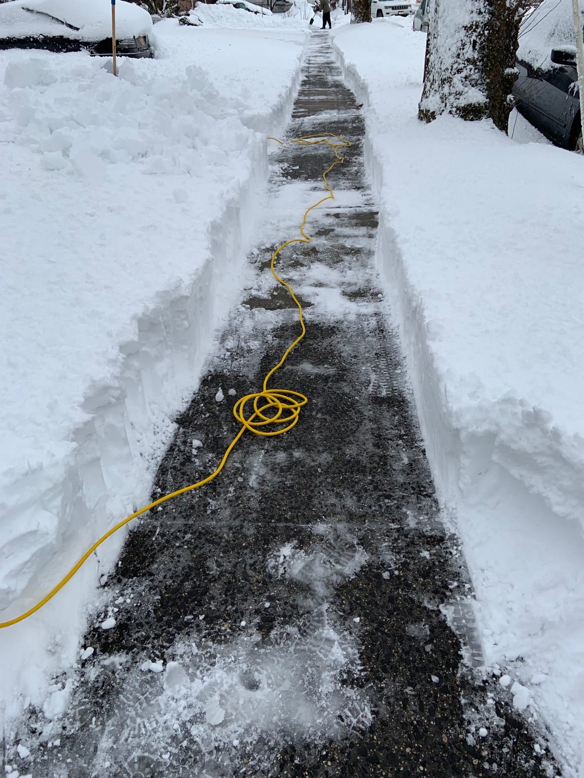 Snow Joe Corded Electric Snow Blower, 22 Clearing Path, Dual LEDs, SJ627E customer photo 1