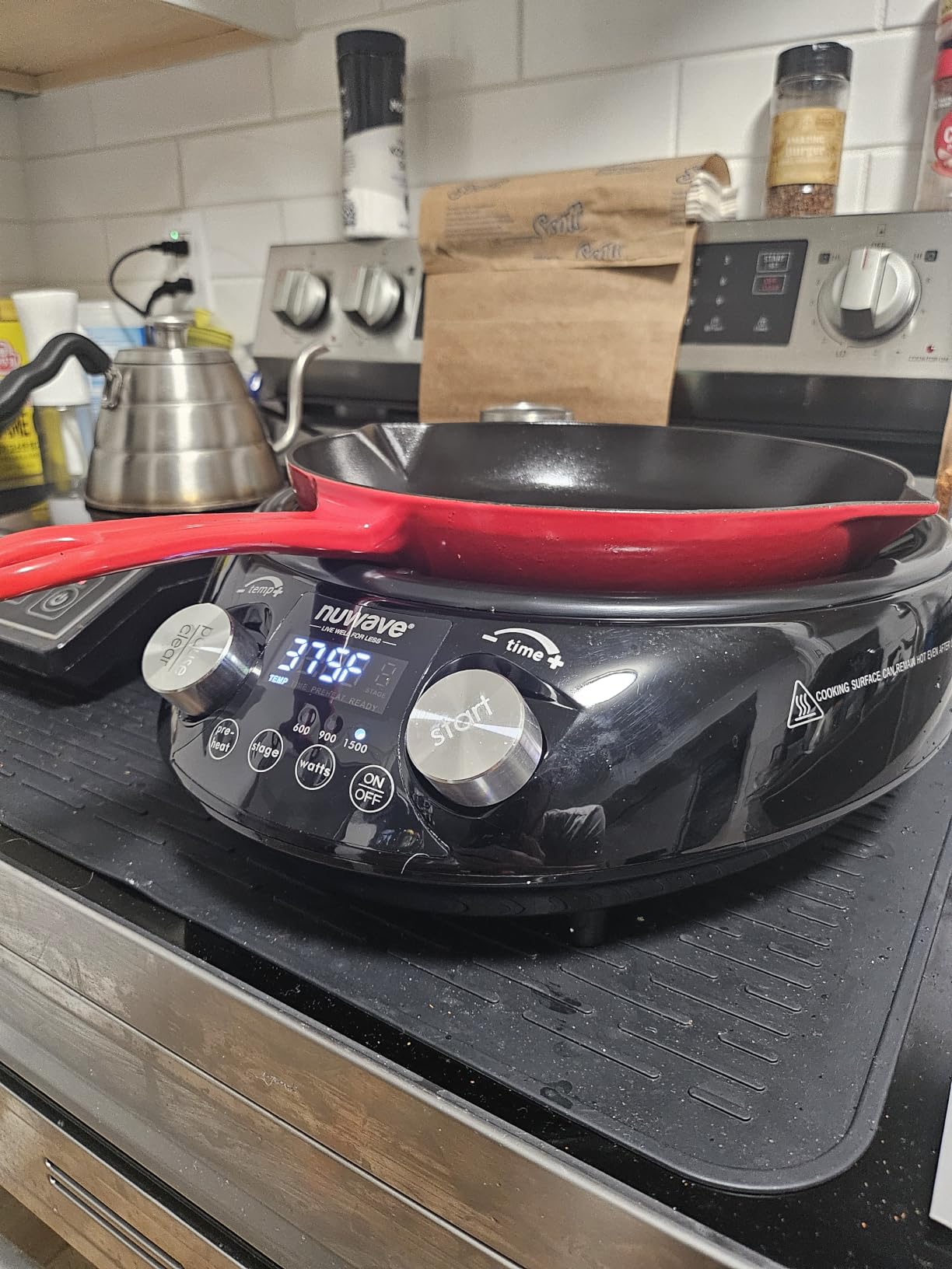 Nuwave Mosaic Induction Wok, Precise Temp Controls from 100°F-575°F in 5°F, Wok Hei, Infuse Complex Charred Aroma & Flavor, 3 Watts 600,900 & 1500, Authentic 14-inch Carbon Steel Wok Included,Black customer photo 2