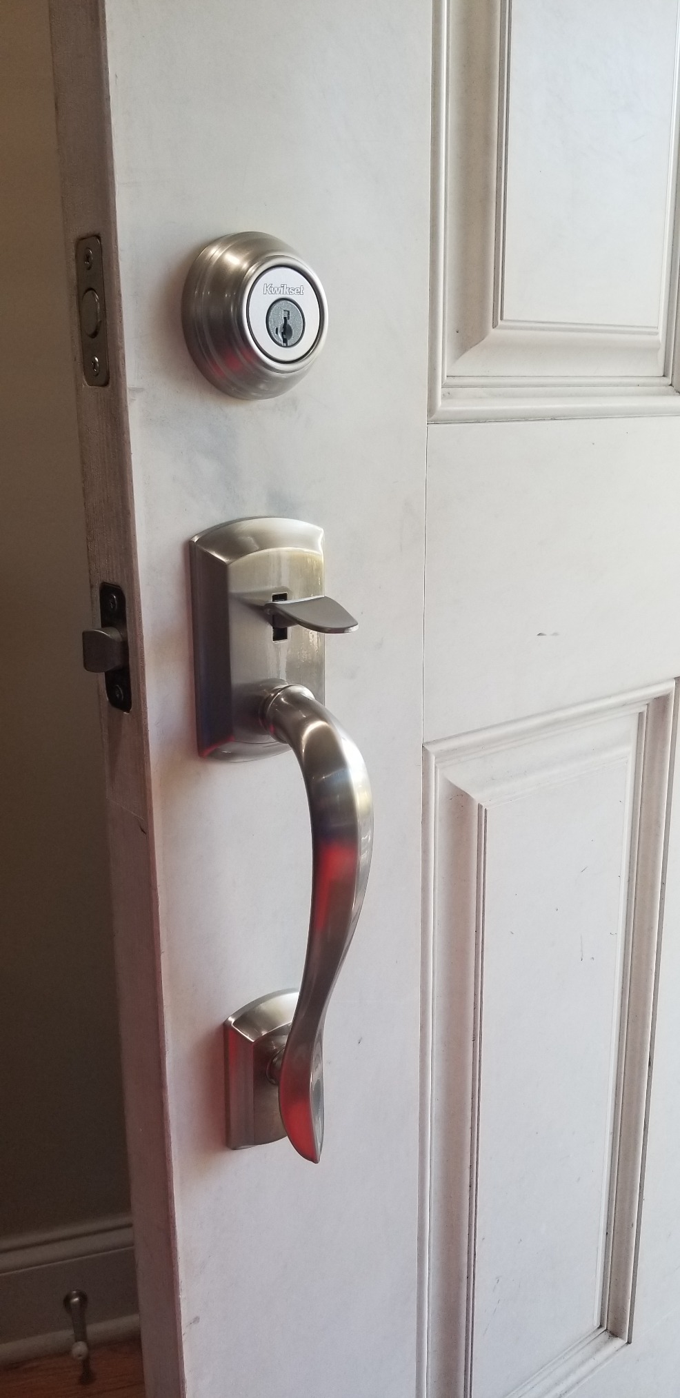 Kwikset Avalon Front Door Handle, Entry Handleset Exterior with Interior Reversible Lever, Satin Nickel customer photo 2
