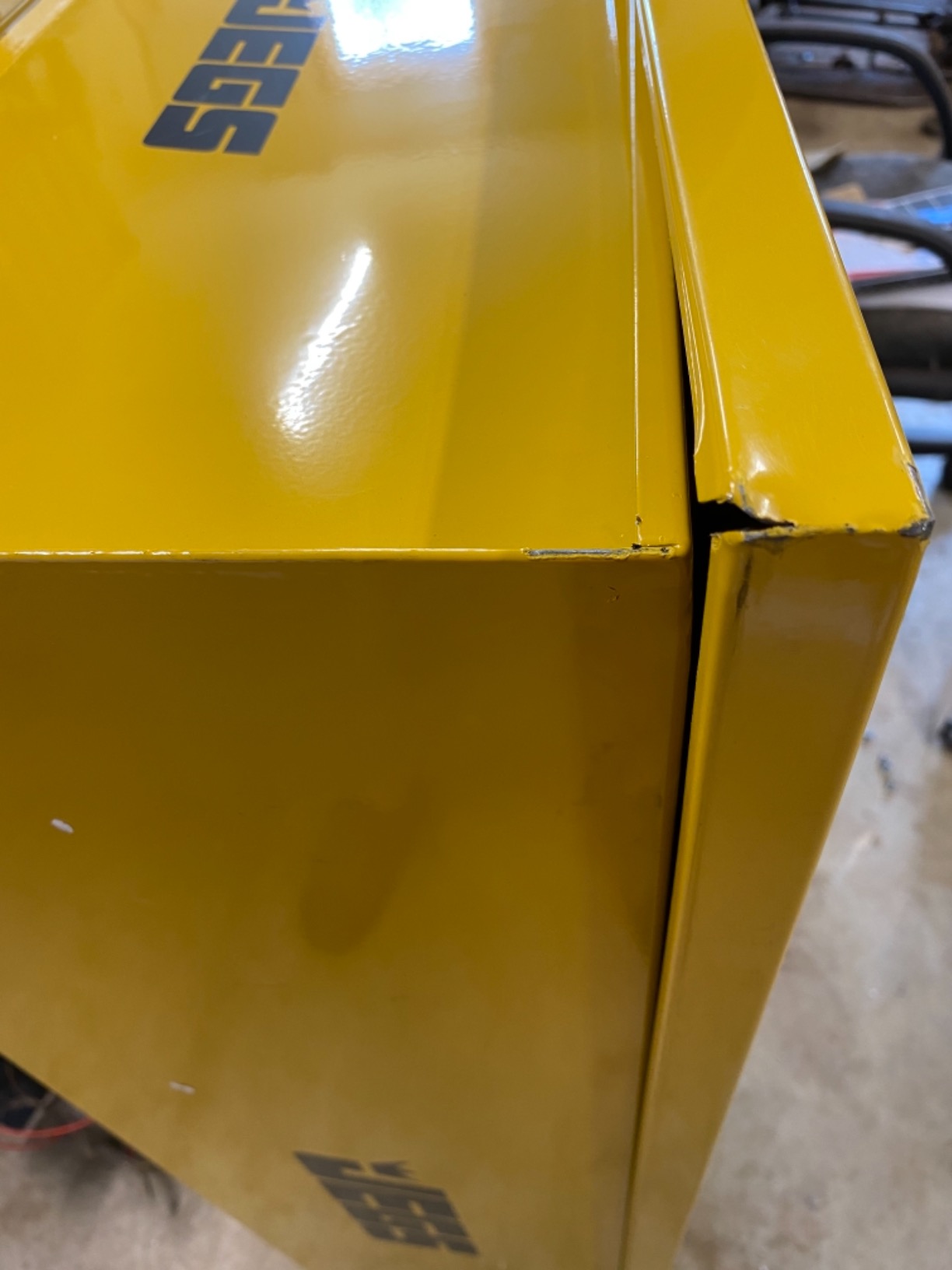 JEGS 40-Gallon Parts Washer | 24 Gallon Solvent Capacity | 5 Gallon Per Minute Max Pump Output | Heavy Duty Steel | Powder Coated Yellow or Black with JEGS Logo customer photo 1