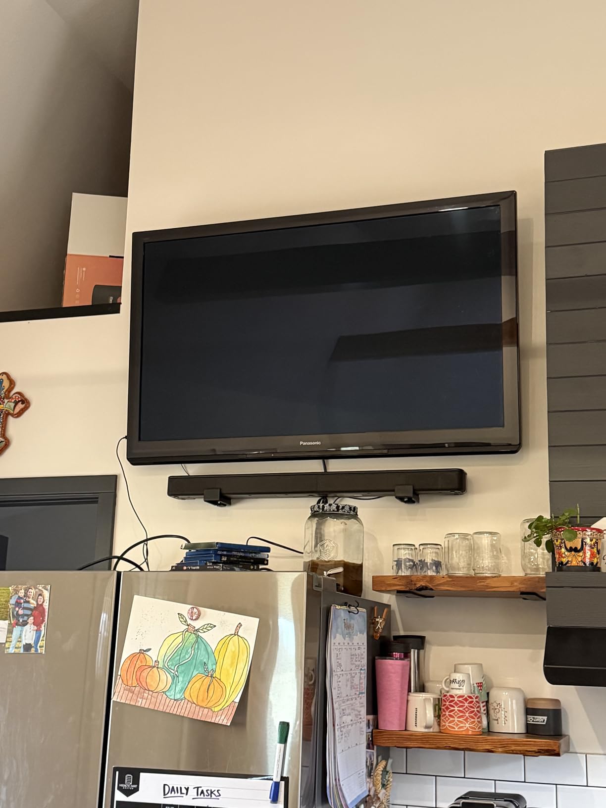 Sony S100F 2.0ch Soundbar with Bass Reflex Speaker, Integrated Tweeter and Bluetooth, (HTS100F), easy setup, compact, home office use with clear sound black customer photo 1
