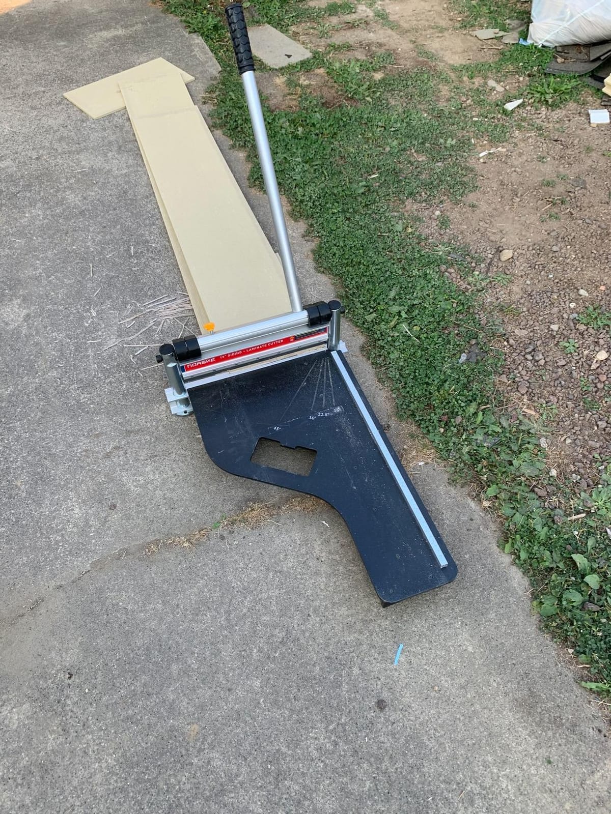 Norske Tools Newly Improved NMAP001 13 inch Laminate Flooring and Siding Cutter with Heavy Duty Fixed Aluminum Fence and Built-in Precision Angled Miter Settings customer photo 1