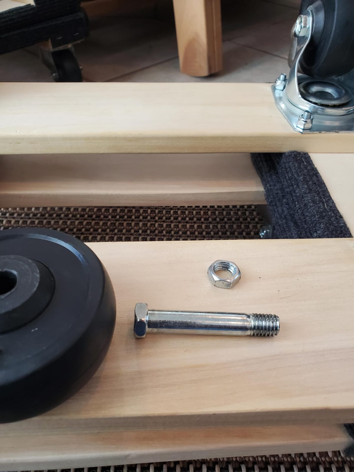 WEN 721218 1000 lbs. Capacity 12 in. x 18 in. Hardwood Furniture Dolly (2-Pack) customer photo 1