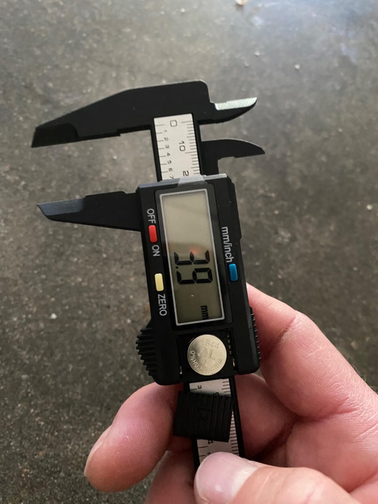 Digital Caliper, Adoric Calipers 0-6 Inch, Inch/mm Conversion, Large LCD | Caliper Measuring Tool, Auto-Off Feature, 4 Modes for Inside/Outside, Depth, Step; for DIY, Household Use, Jewelry, Hobby customer photo 1