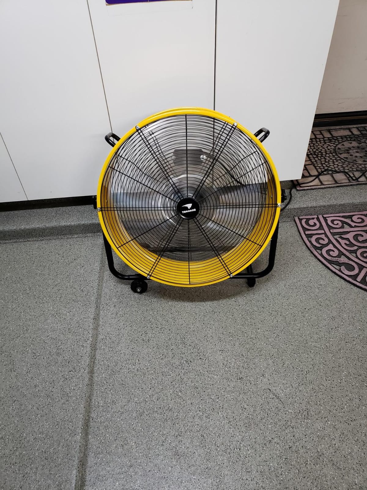 Tornado - 24 Inch High Velocity Heavy Duty Tilt Metal Drum Fan Yellow Commercial, Industrial Use 3 Speed 7700 CFM 1/3 HP 8 FT Cord ETL Safety Listed (YELLOW) customer photo 2