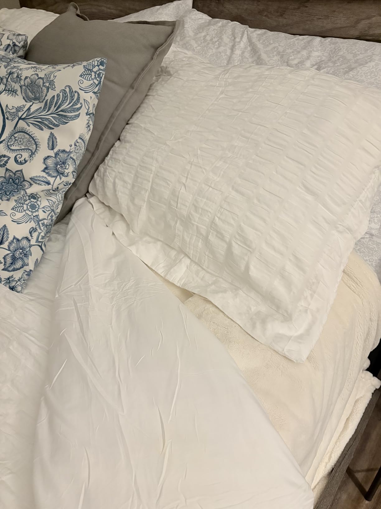 COHOME All-Season Queen Size Cooling Comforter Duvet Insert - White customer photo 1